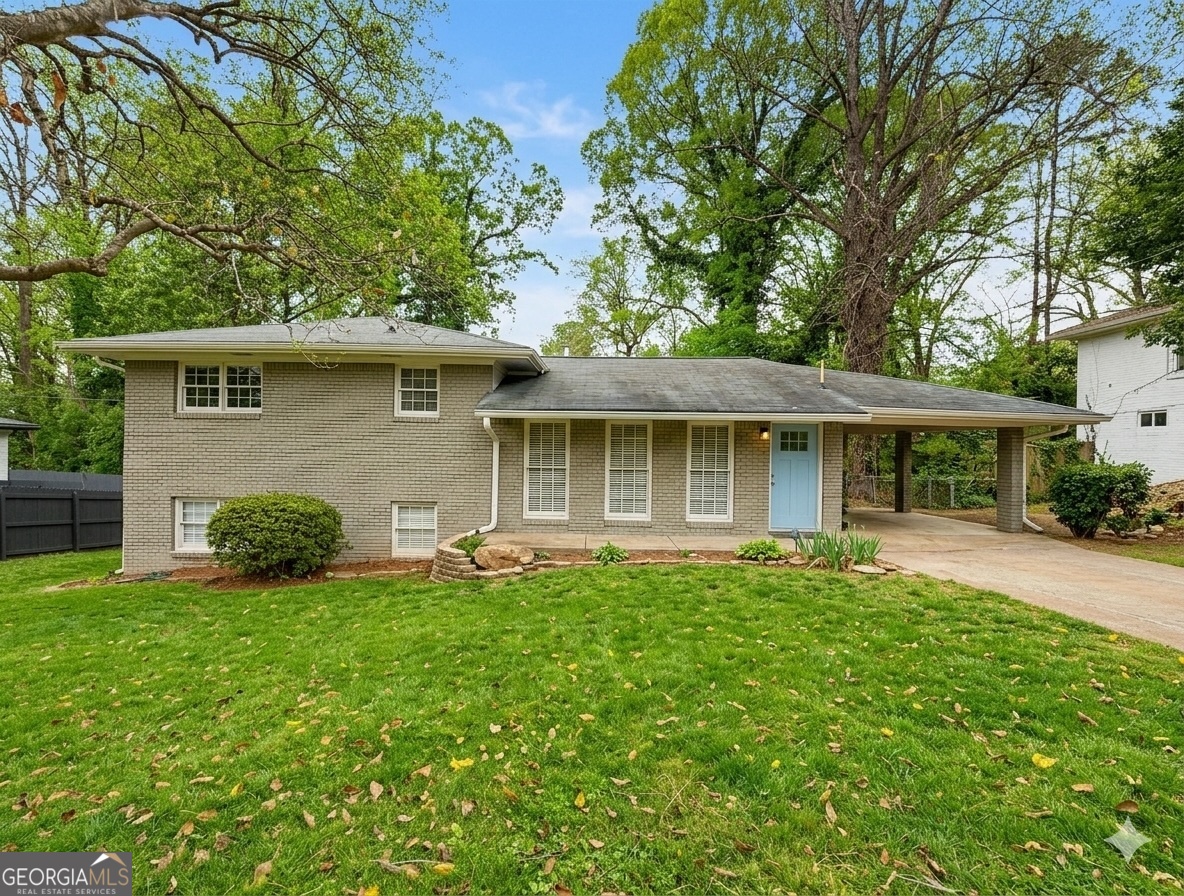 1943 Vicki Lane SE