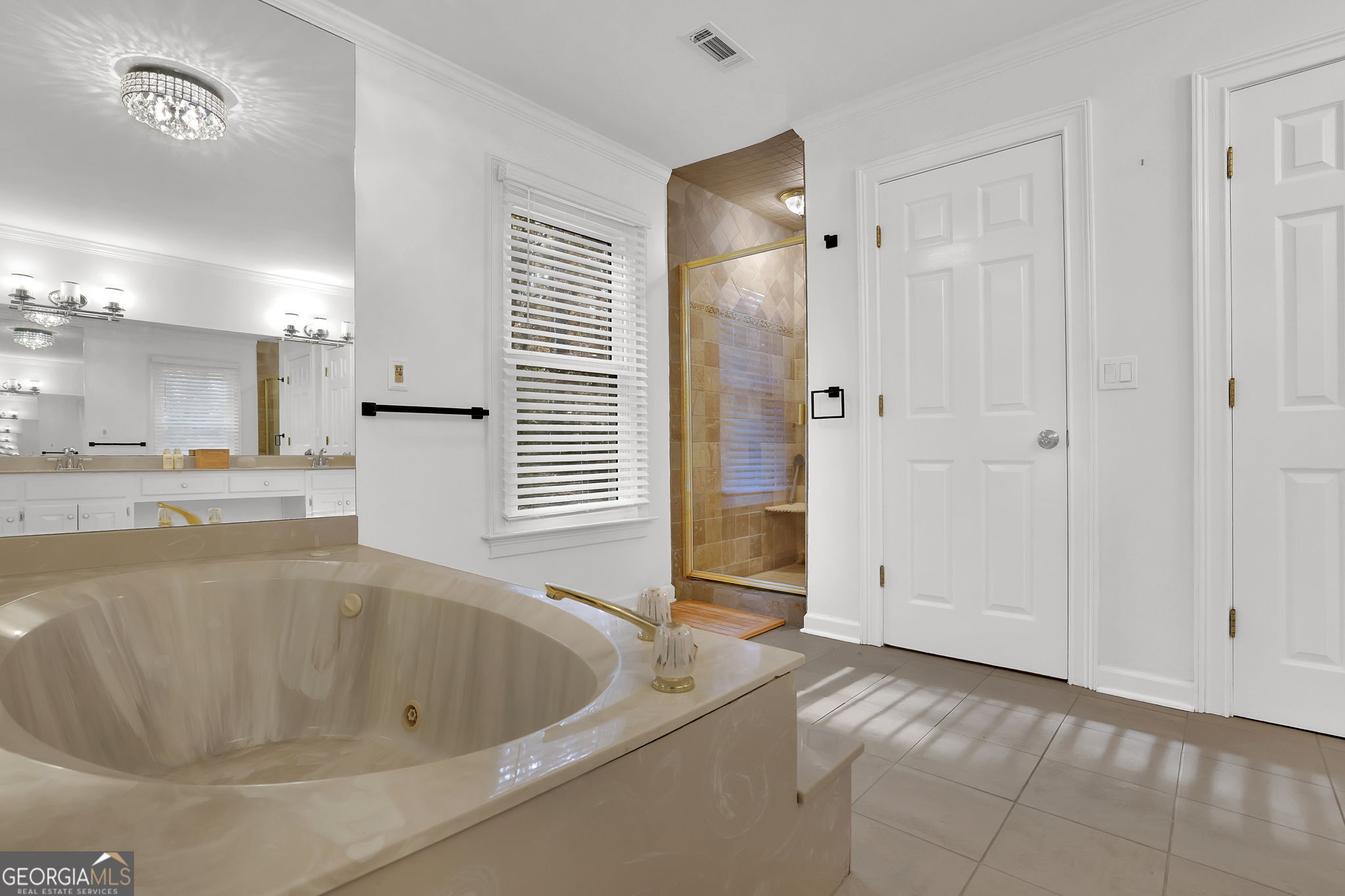 7155 Roswell Road # 14