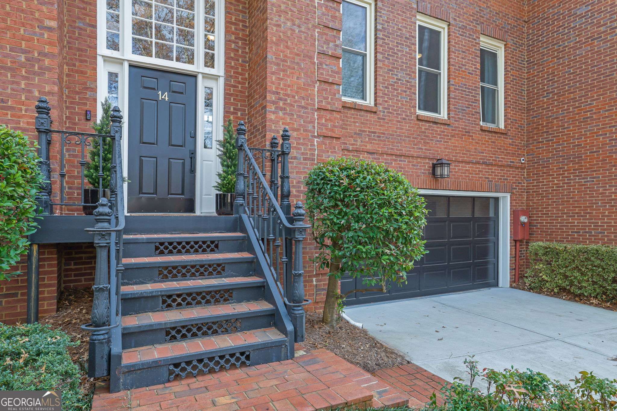 7155 Roswell Road # 14