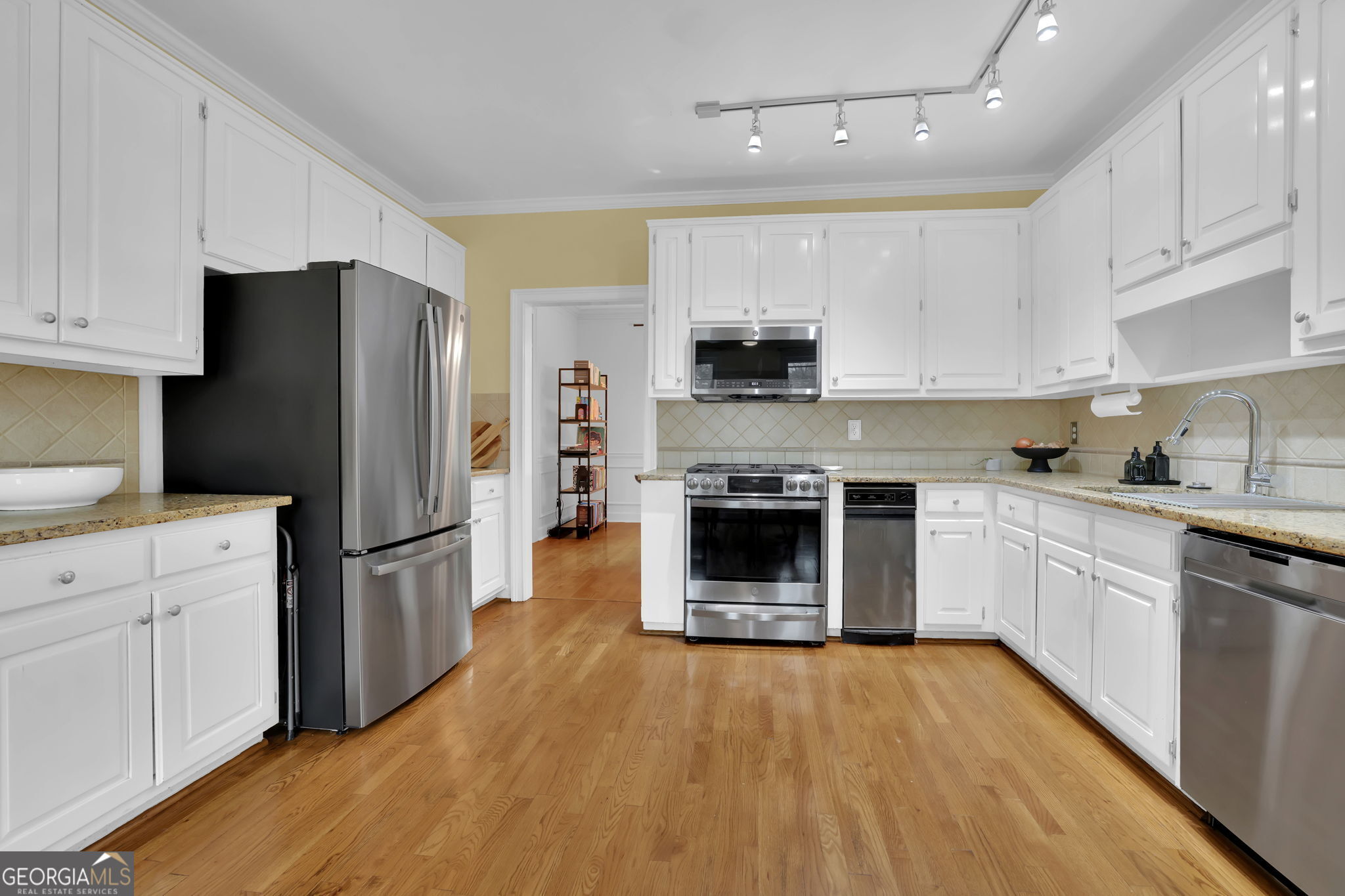 7155 Roswell Road # 14