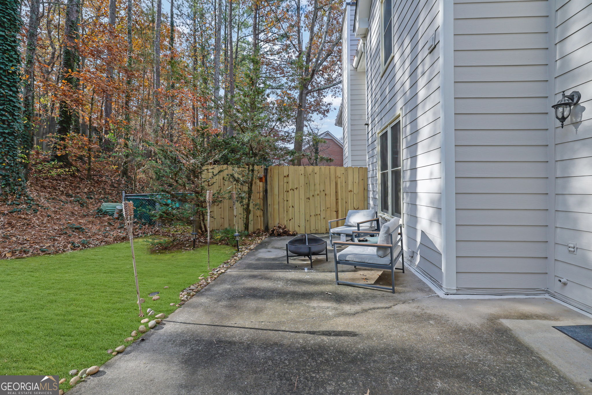 7155 Roswell Road # 14