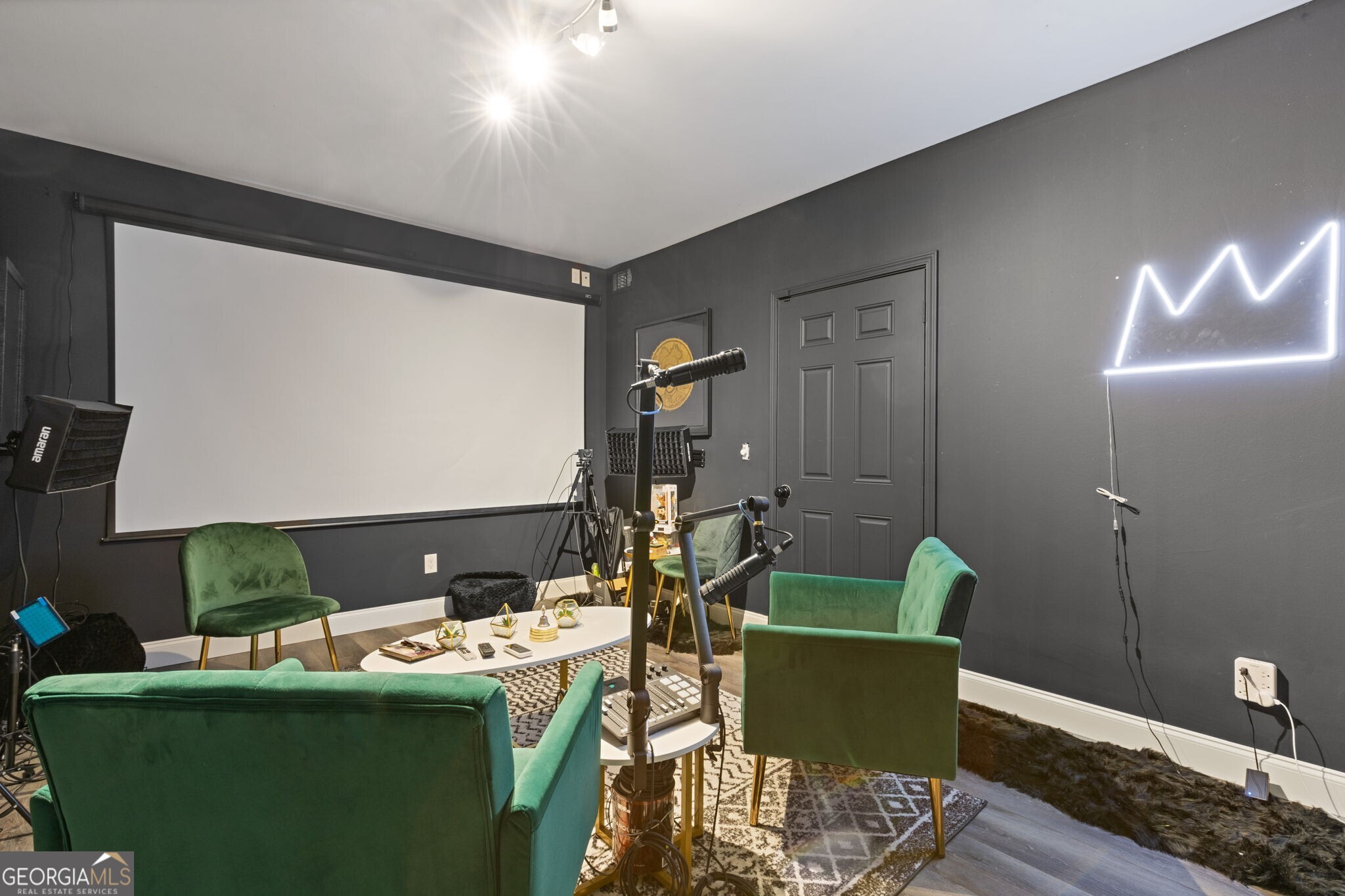 2813 Glenlocke Way NW