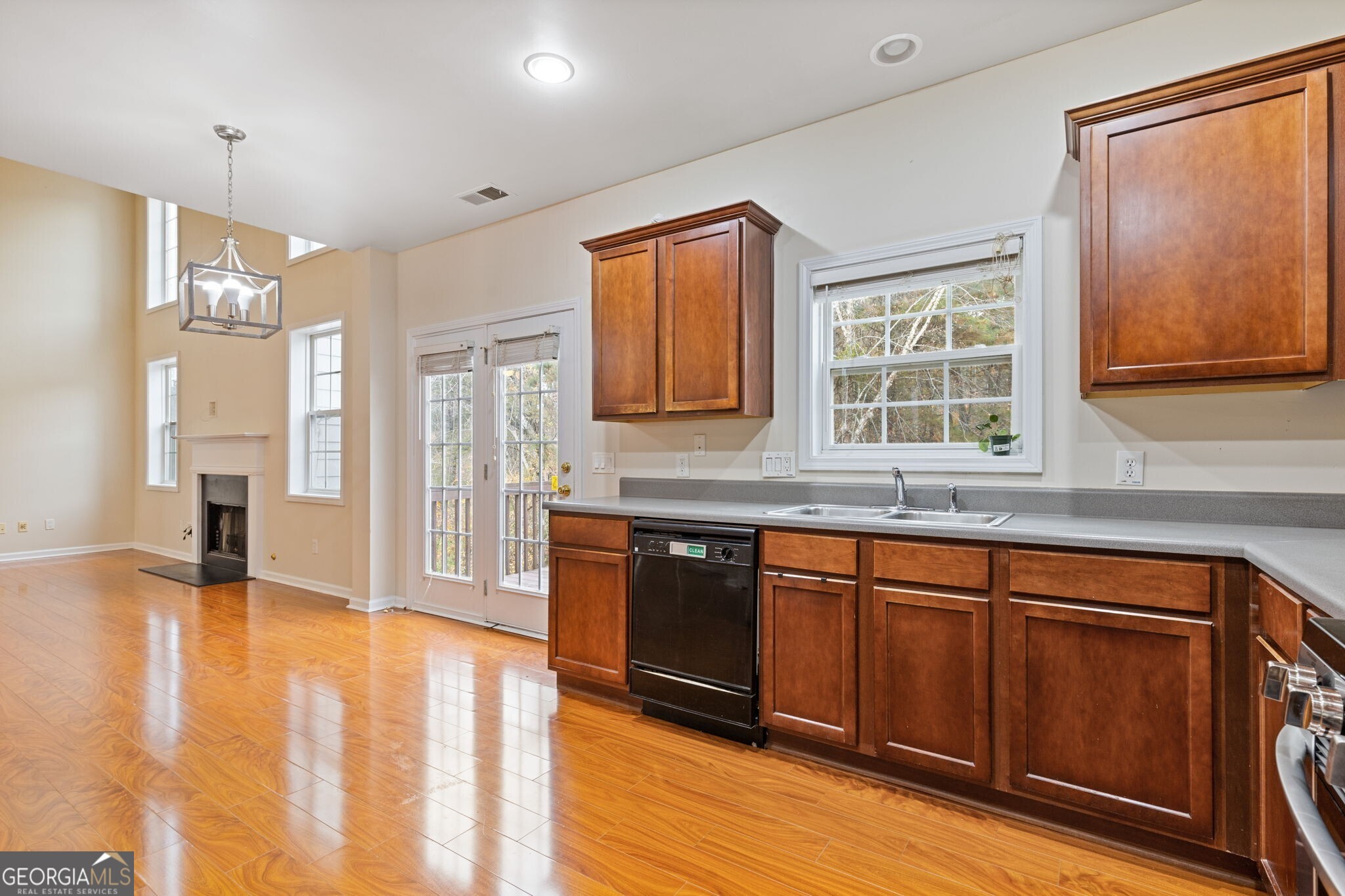 2813 Glenlocke Way NW