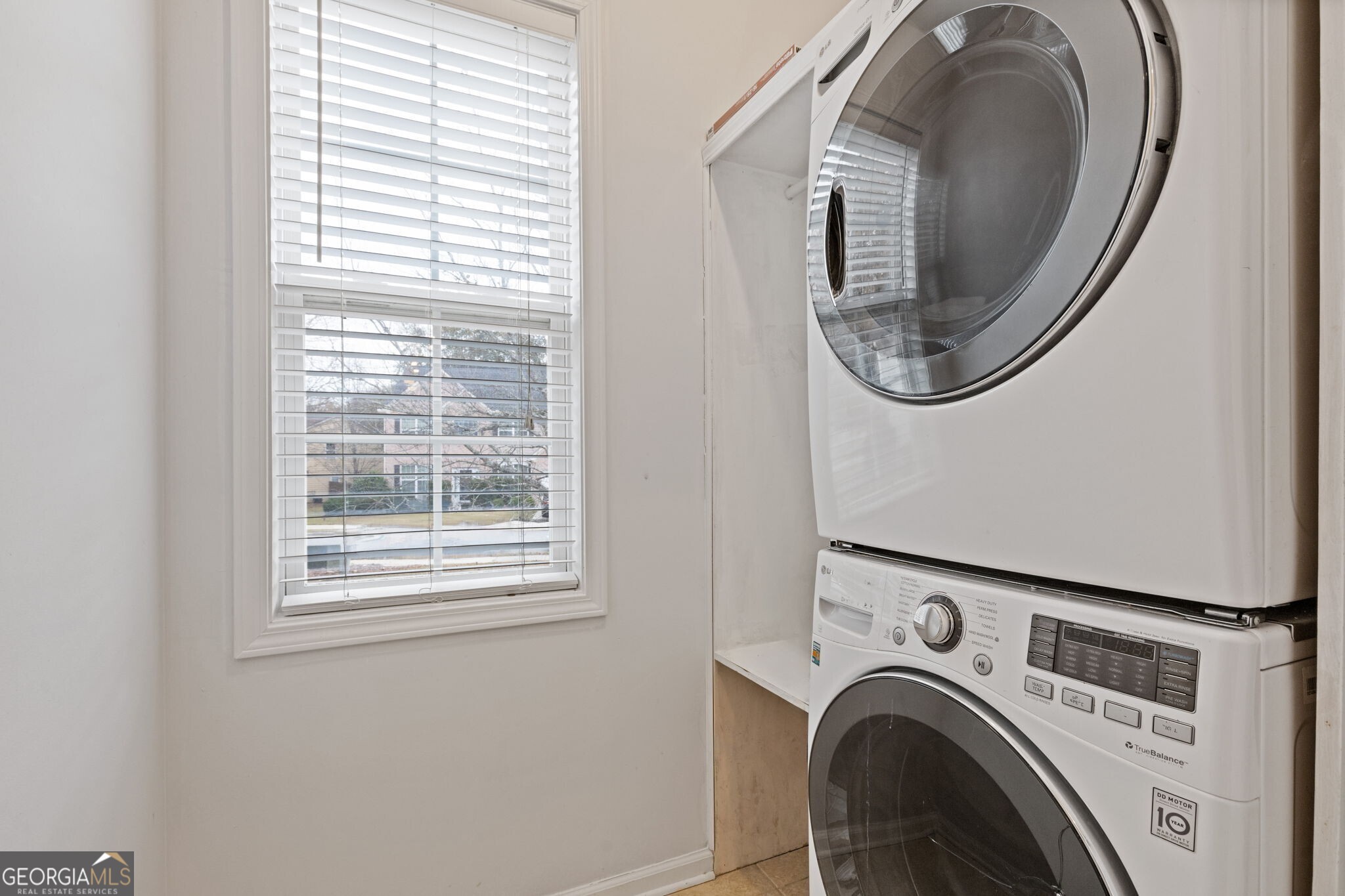 2813 Glenlocke Way NW