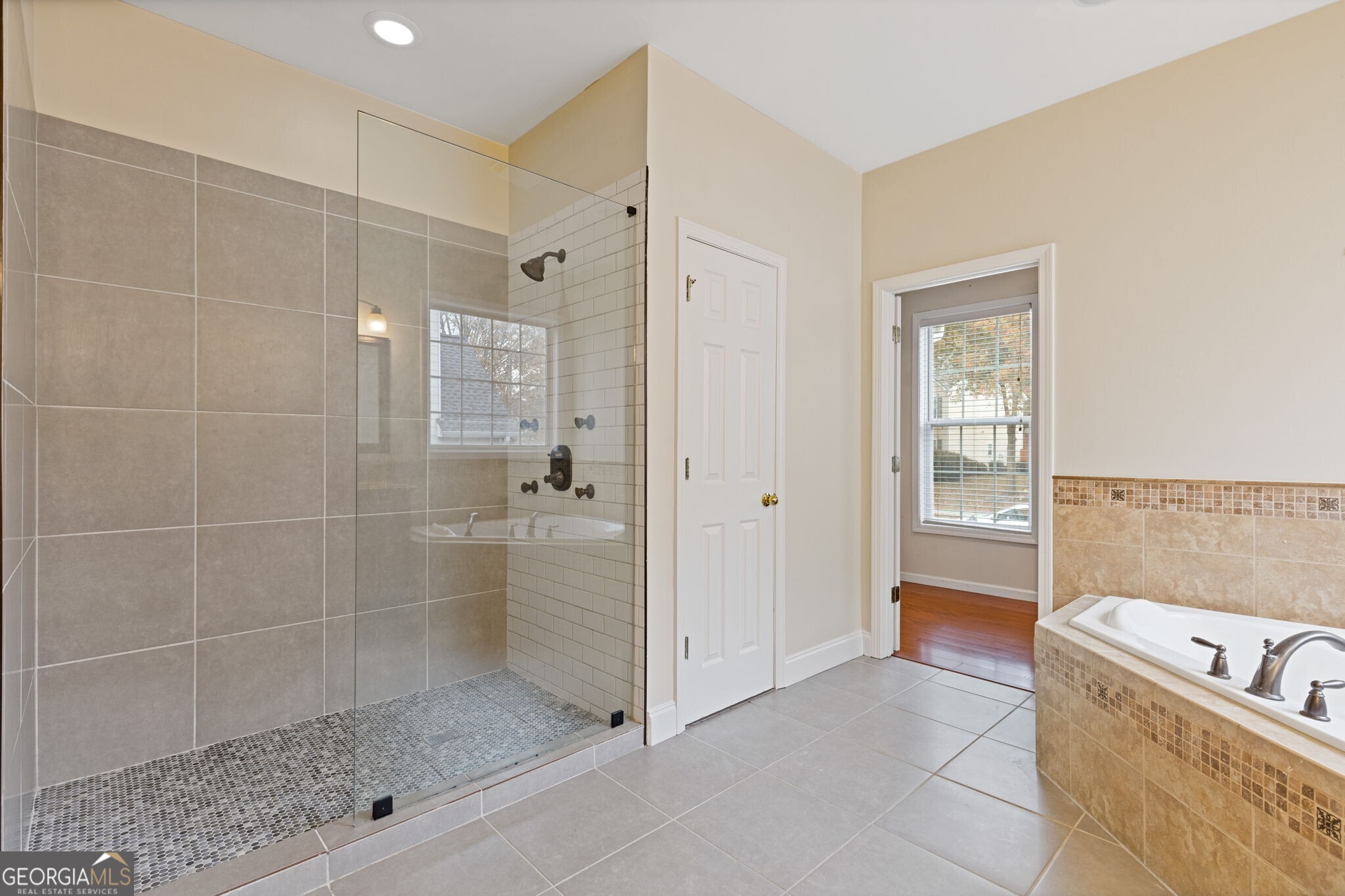 2813 Glenlocke Way NW