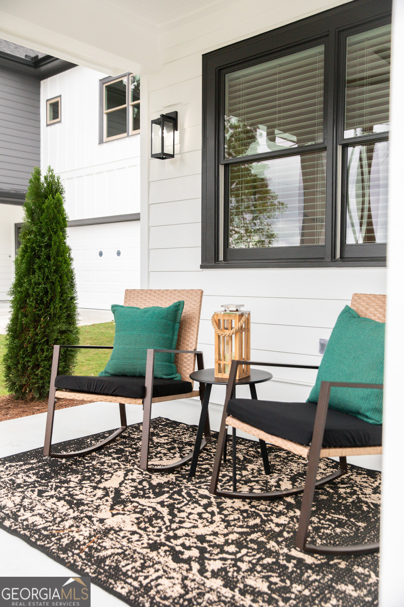 507 Casanova Street SE