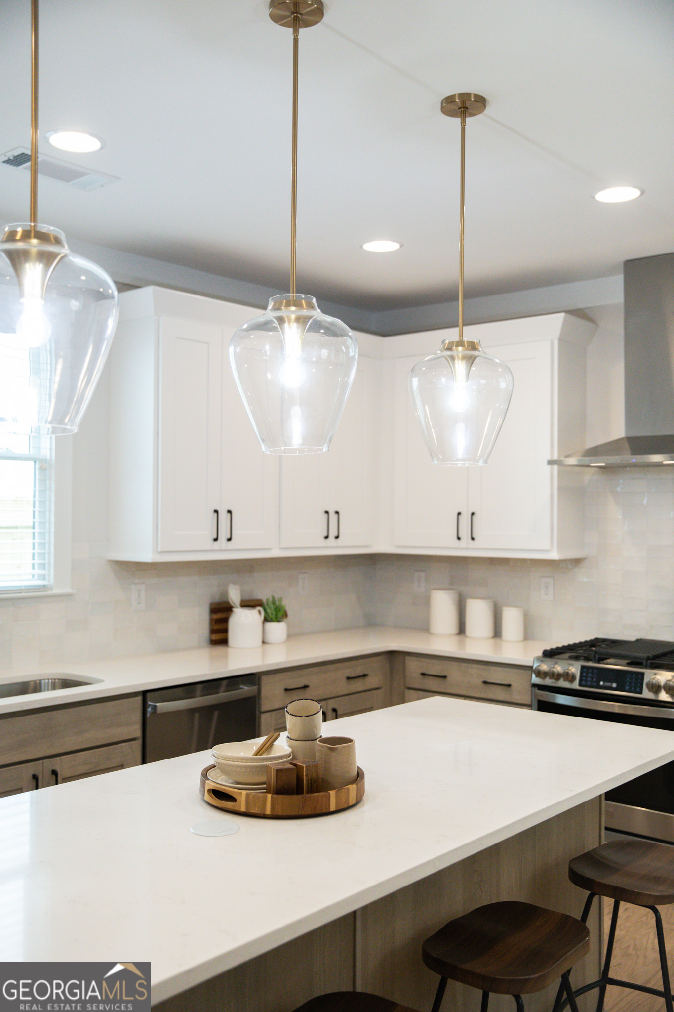 507 Casanova Street SE