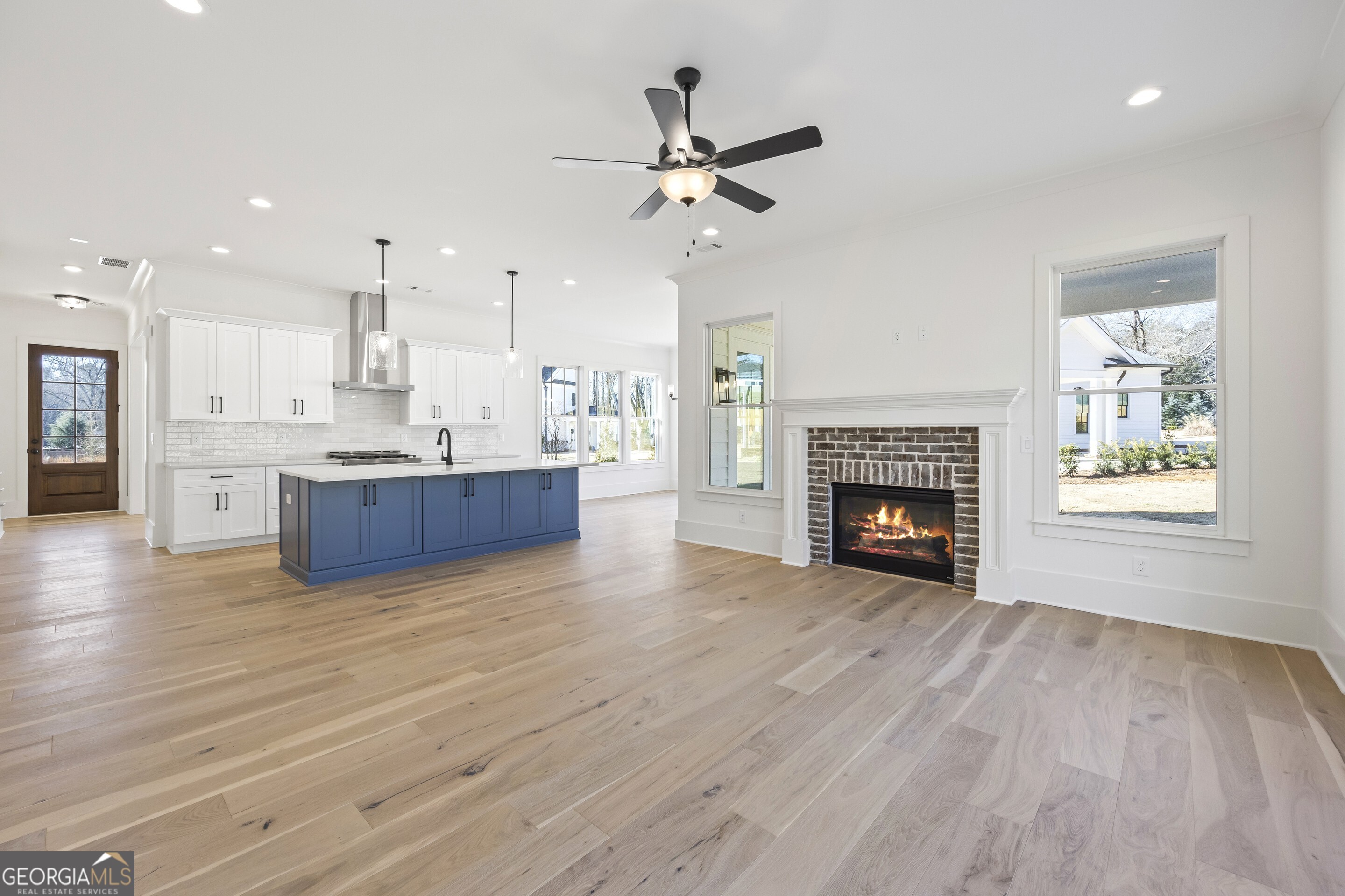 690 Foster Park Lane