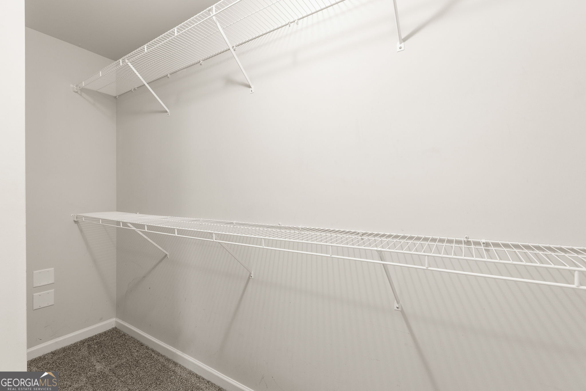 4497 Ravenwood Drive