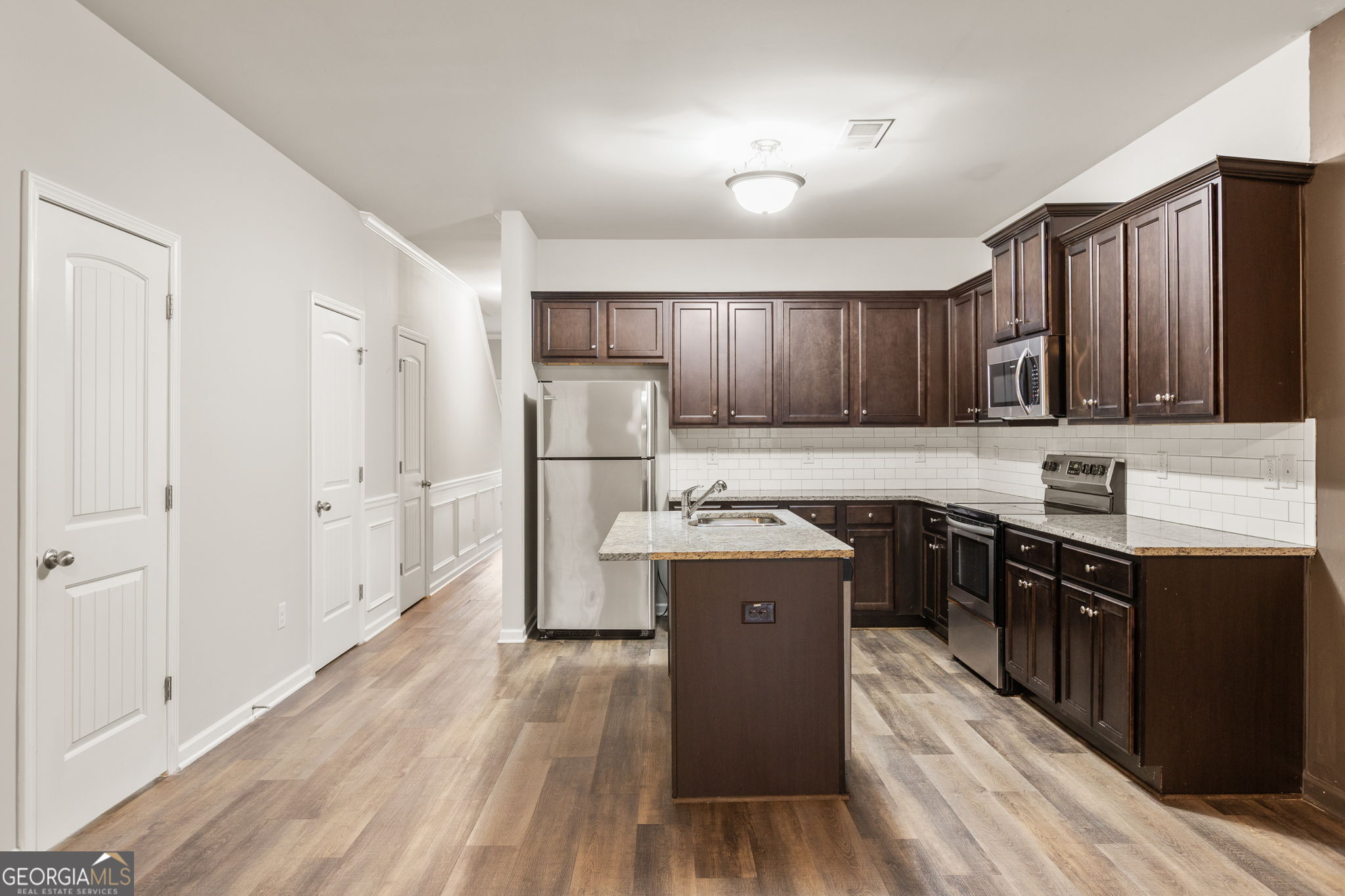 4497 Ravenwood Drive