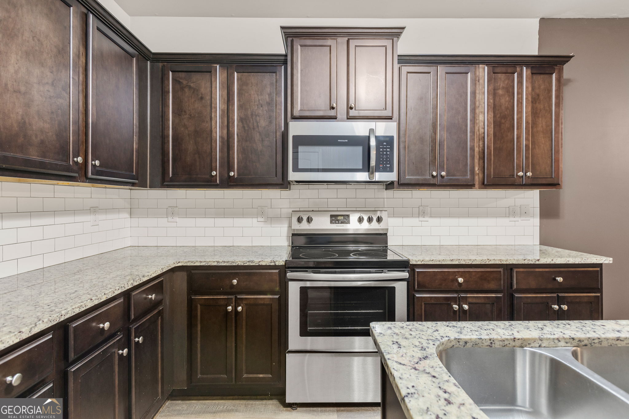 4497 Ravenwood Drive