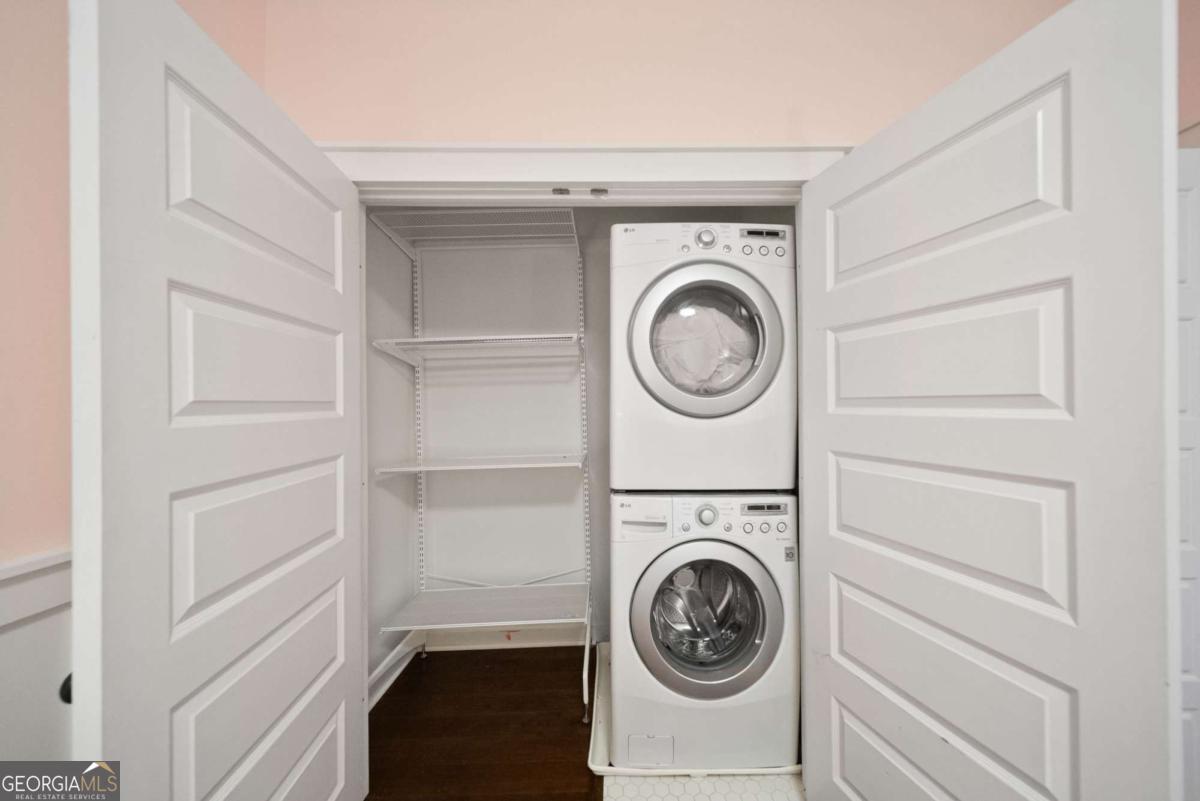 715 Woodson Street SE