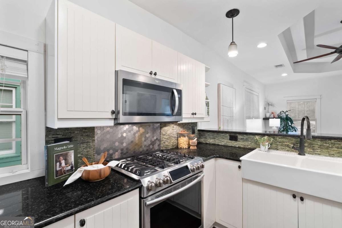 715 Woodson Street SE