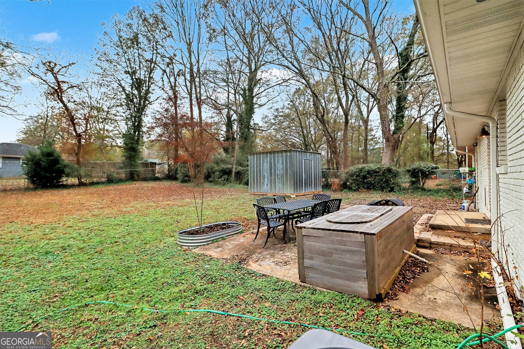 3053 Hollywood Drive