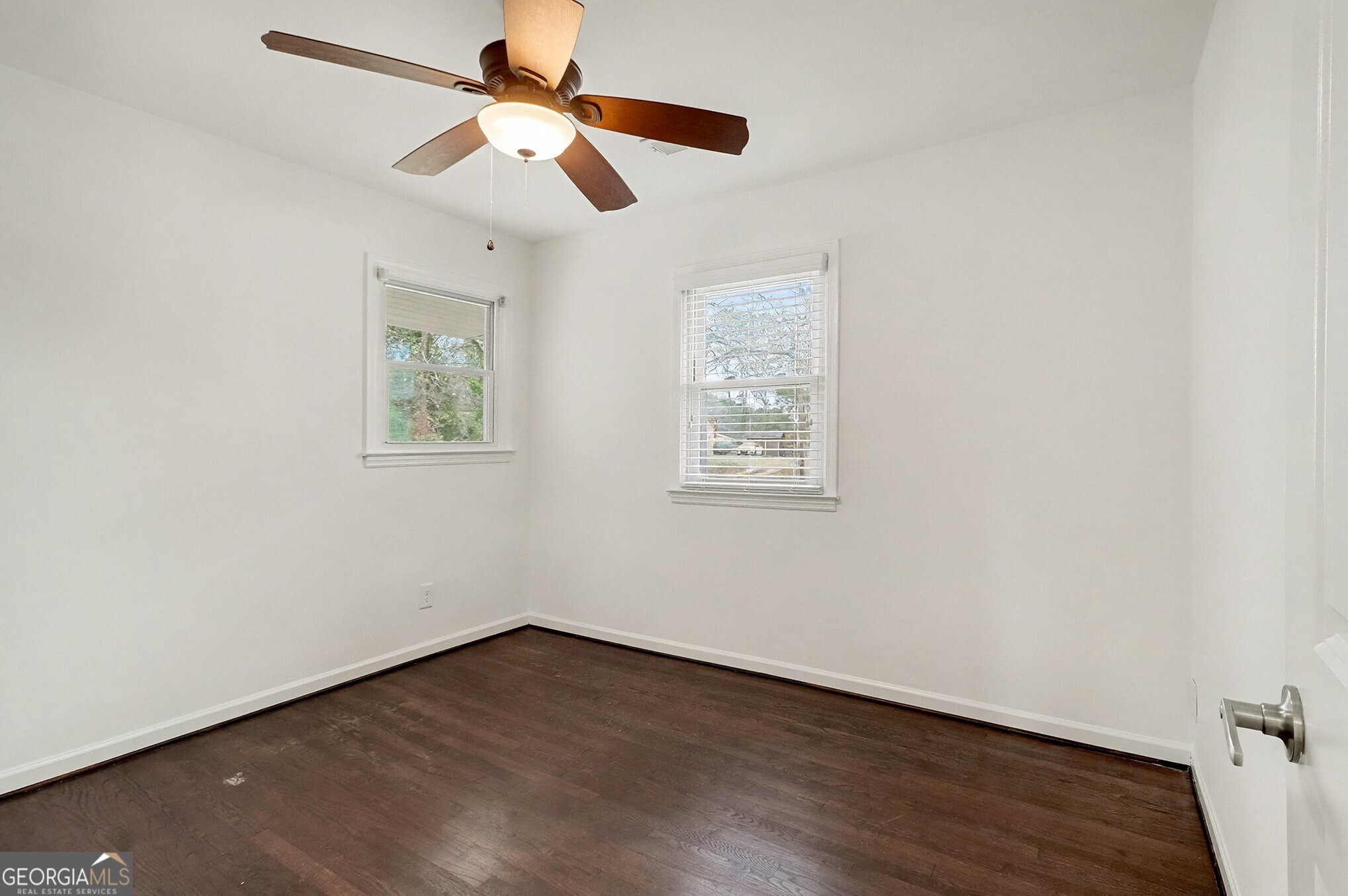 3053 Hollywood Drive