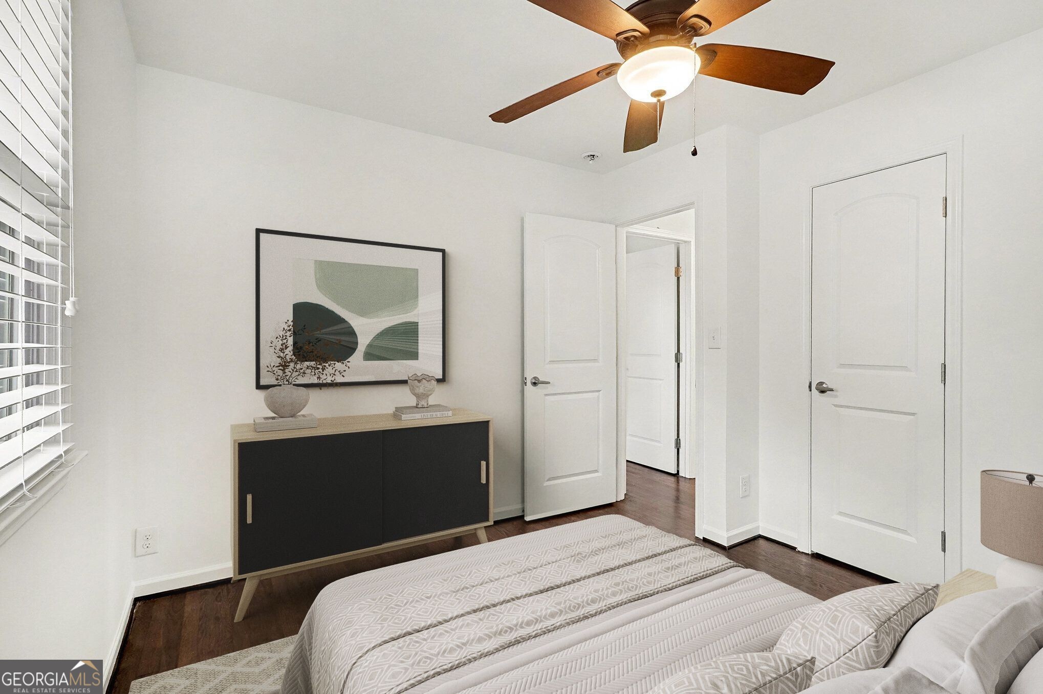 3053 Hollywood Drive