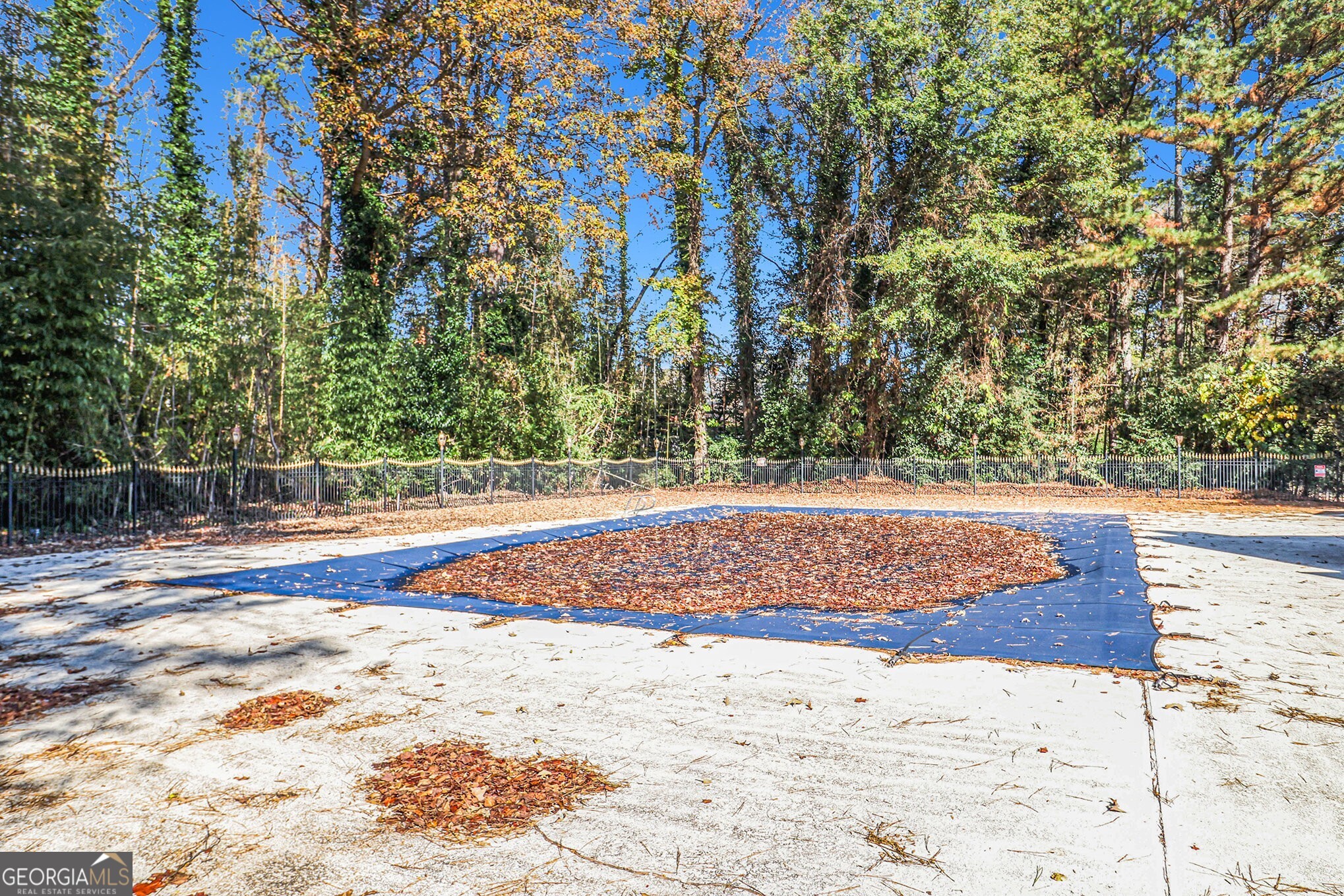 1202 Pine Heights Drive NE