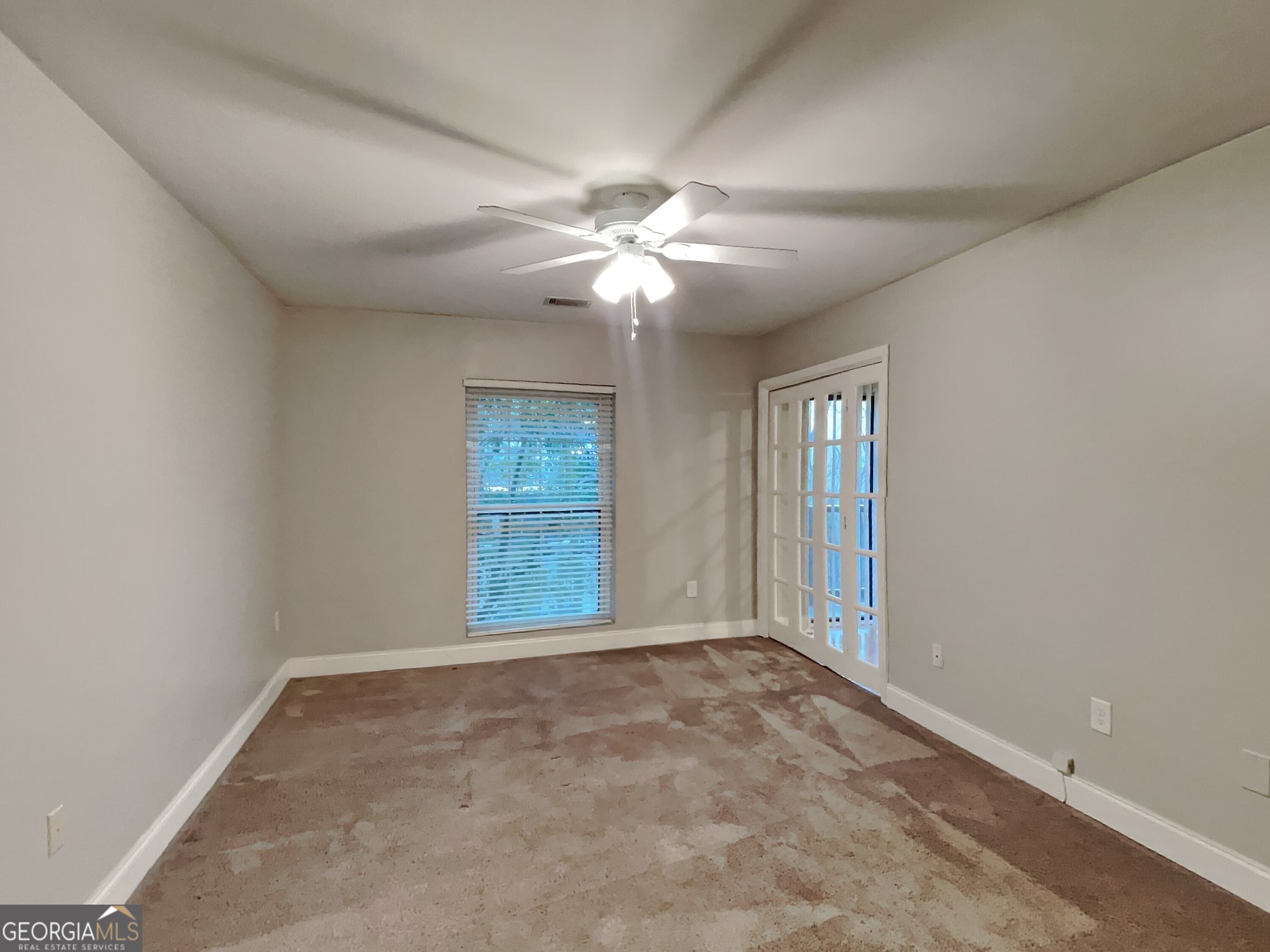 1202 Pine Heights Drive NE