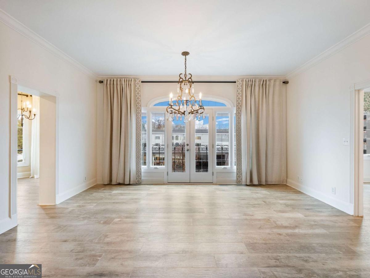 3636 Peachtree Road NE # 405