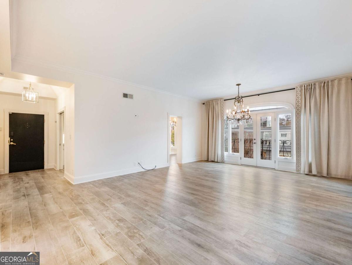 3636 Peachtree Road NE # 405