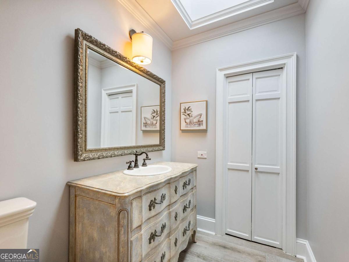 3636 Peachtree Road NE # 405