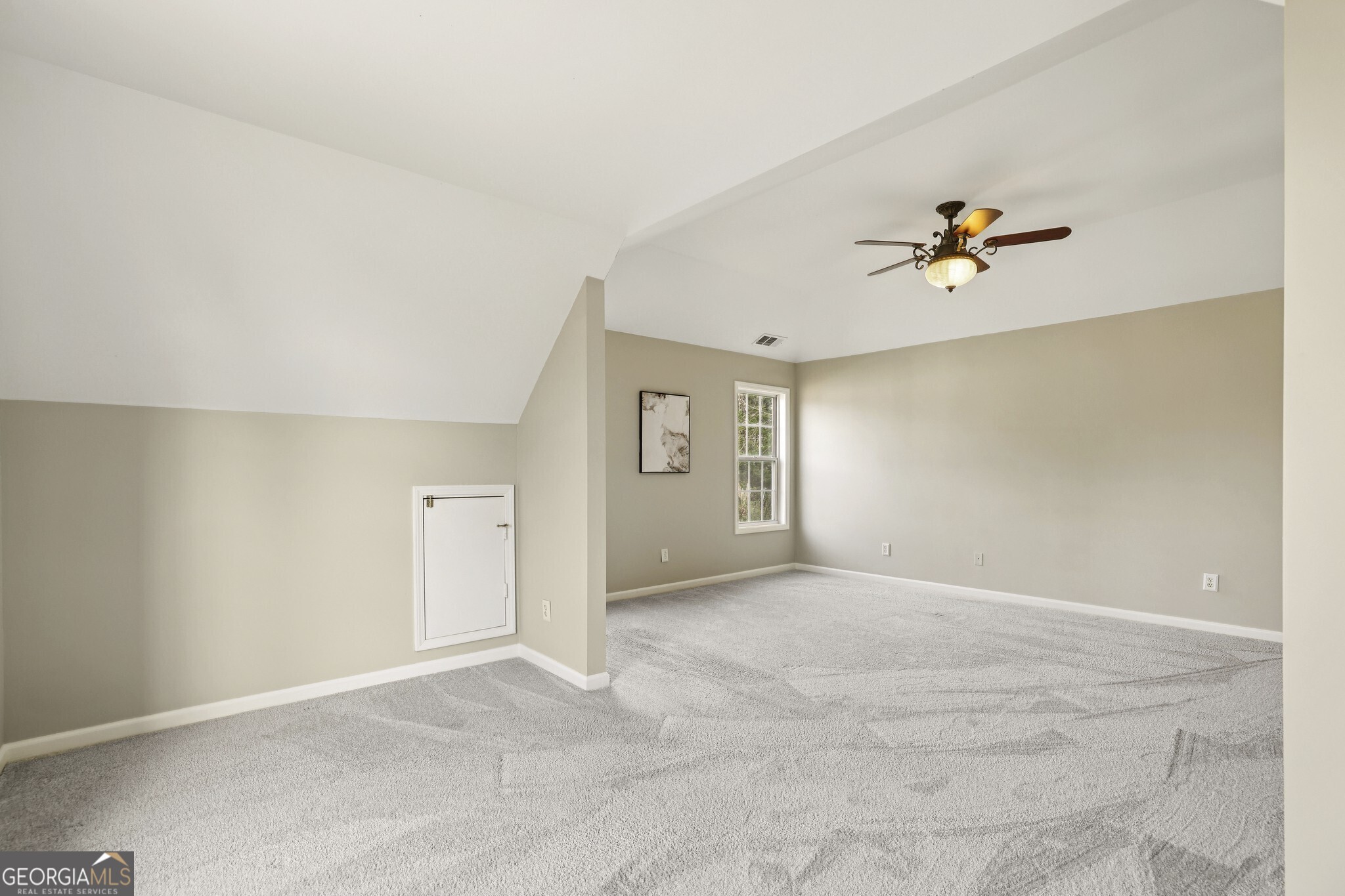 1090 Great Oaks Drive