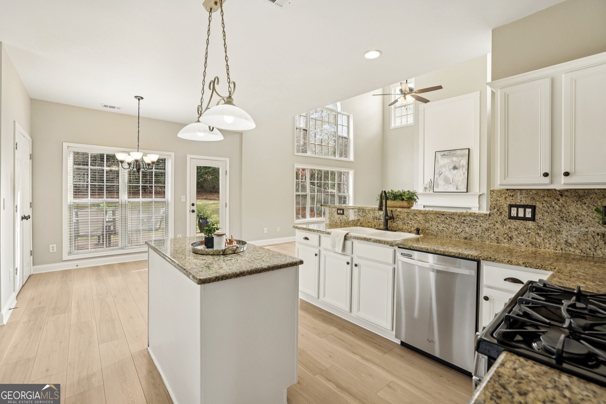 1090 Great Oaks Drive