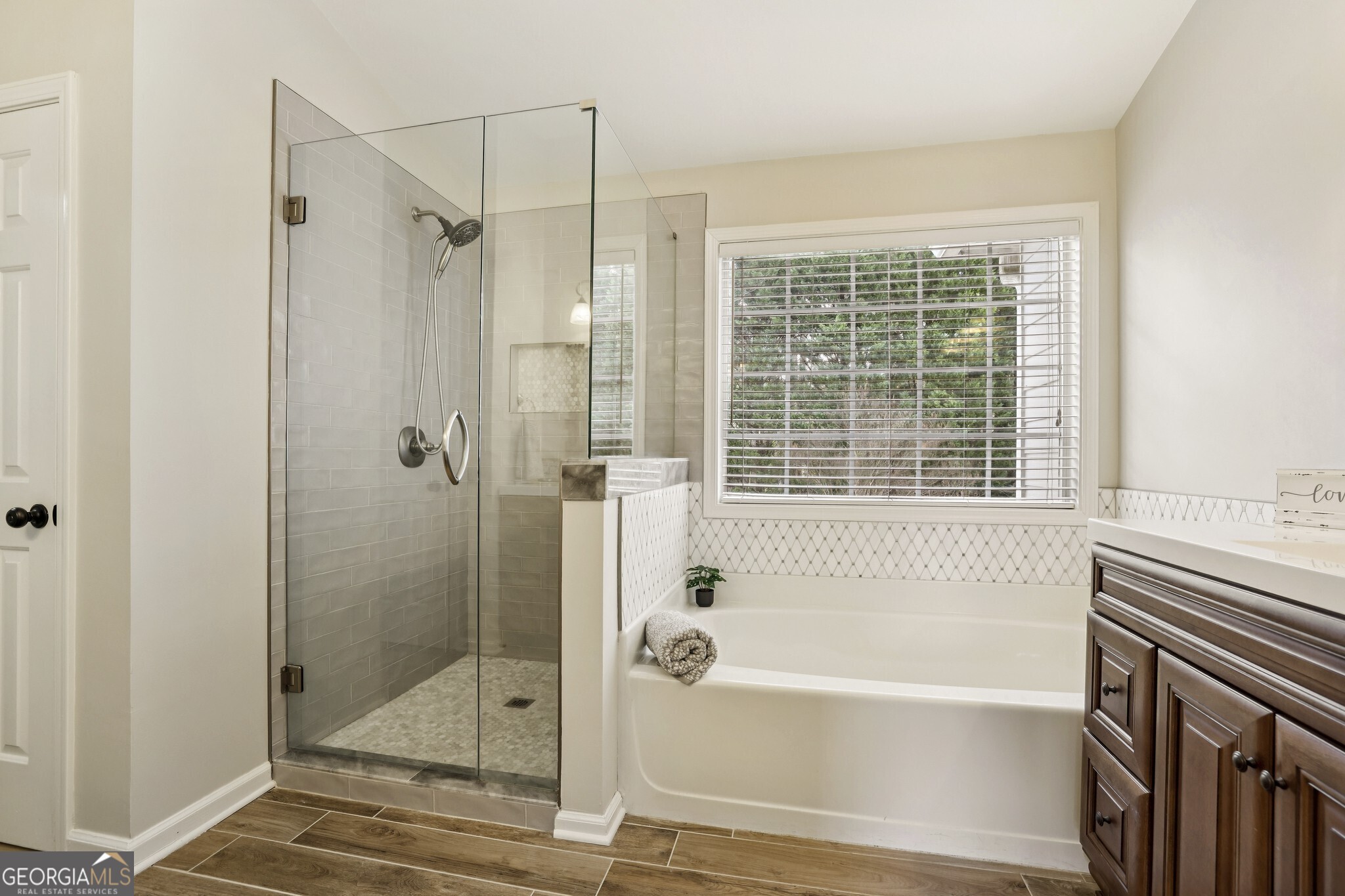 1090 Great Oaks Drive