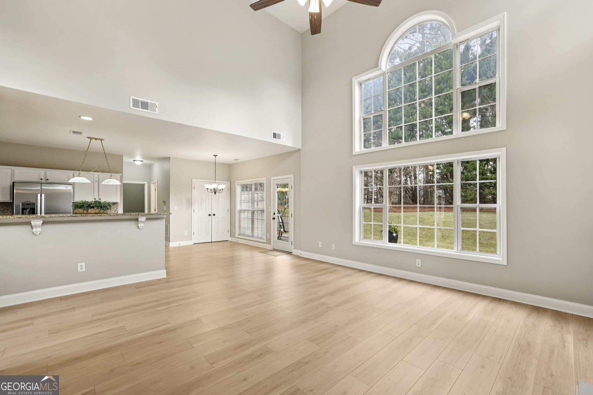 1090 Great Oaks Drive