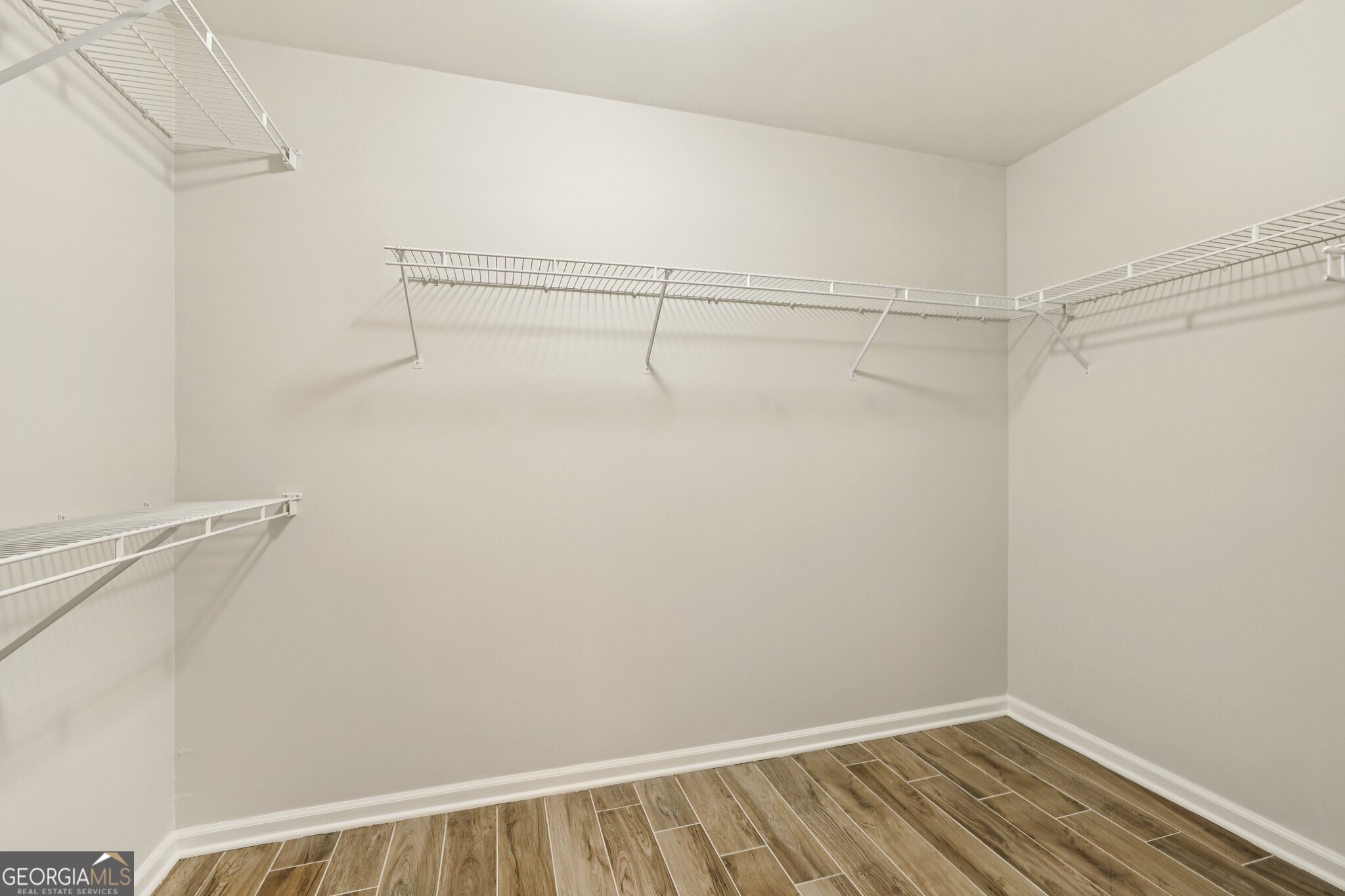 1090 Great Oaks Drive