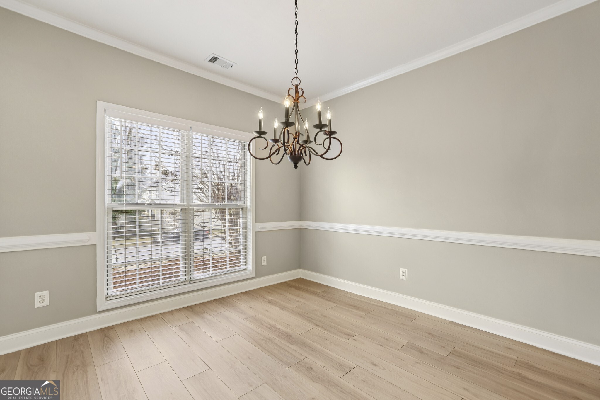 1090 Great Oaks Drive