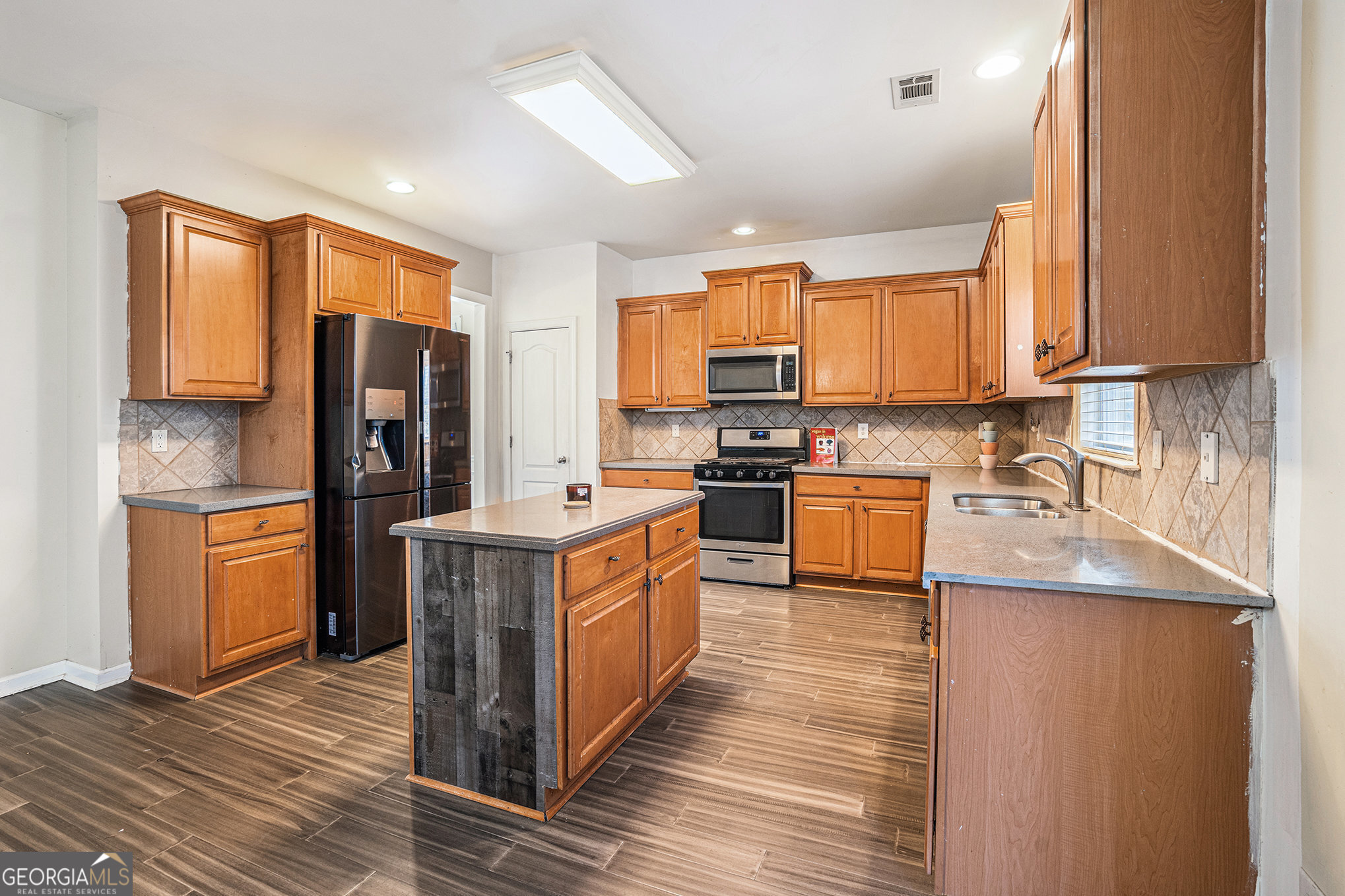 3745 PARK HILL Circle