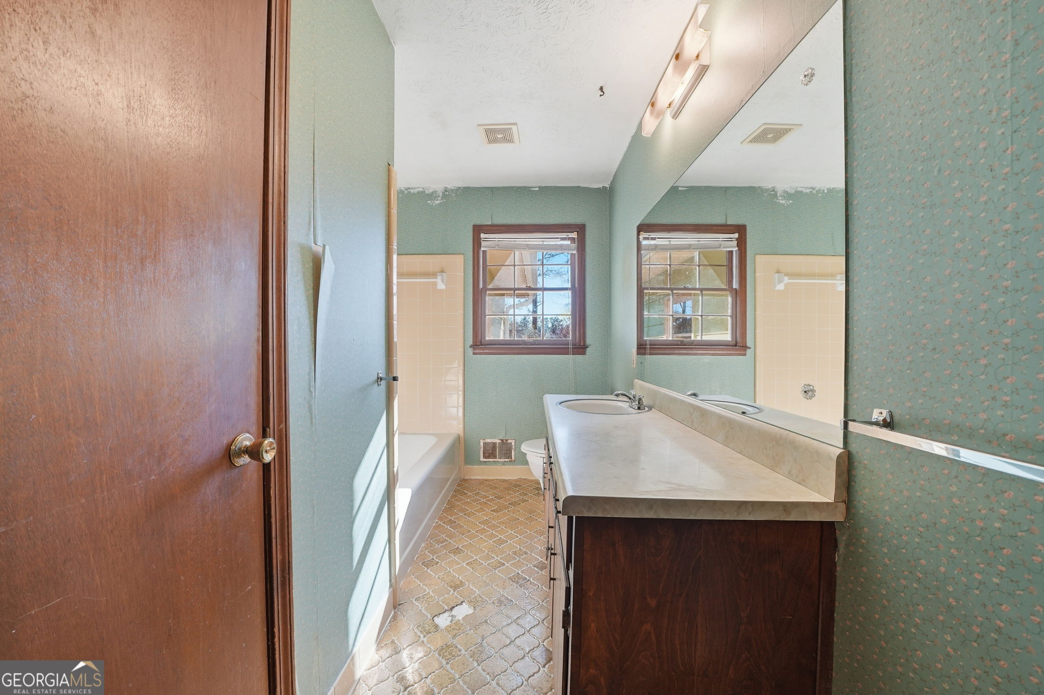 2272 Stoney Ford Drive NE