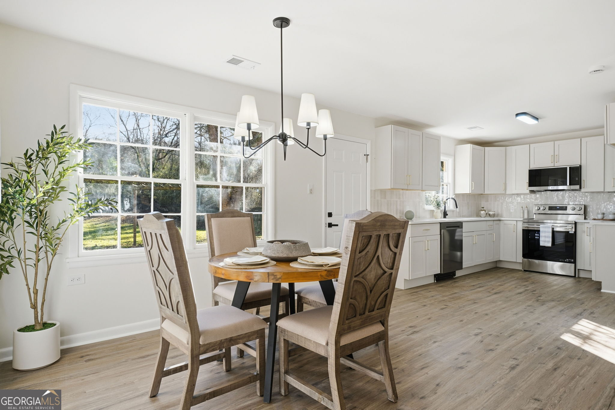 135 Reeceburg Road SE