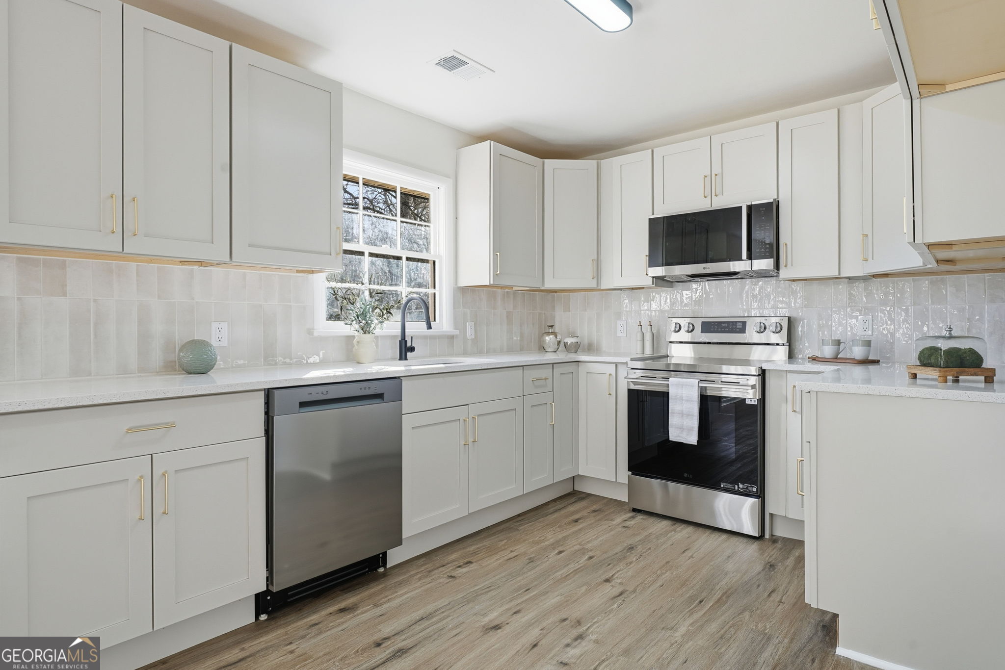 135 Reeceburg Road SE