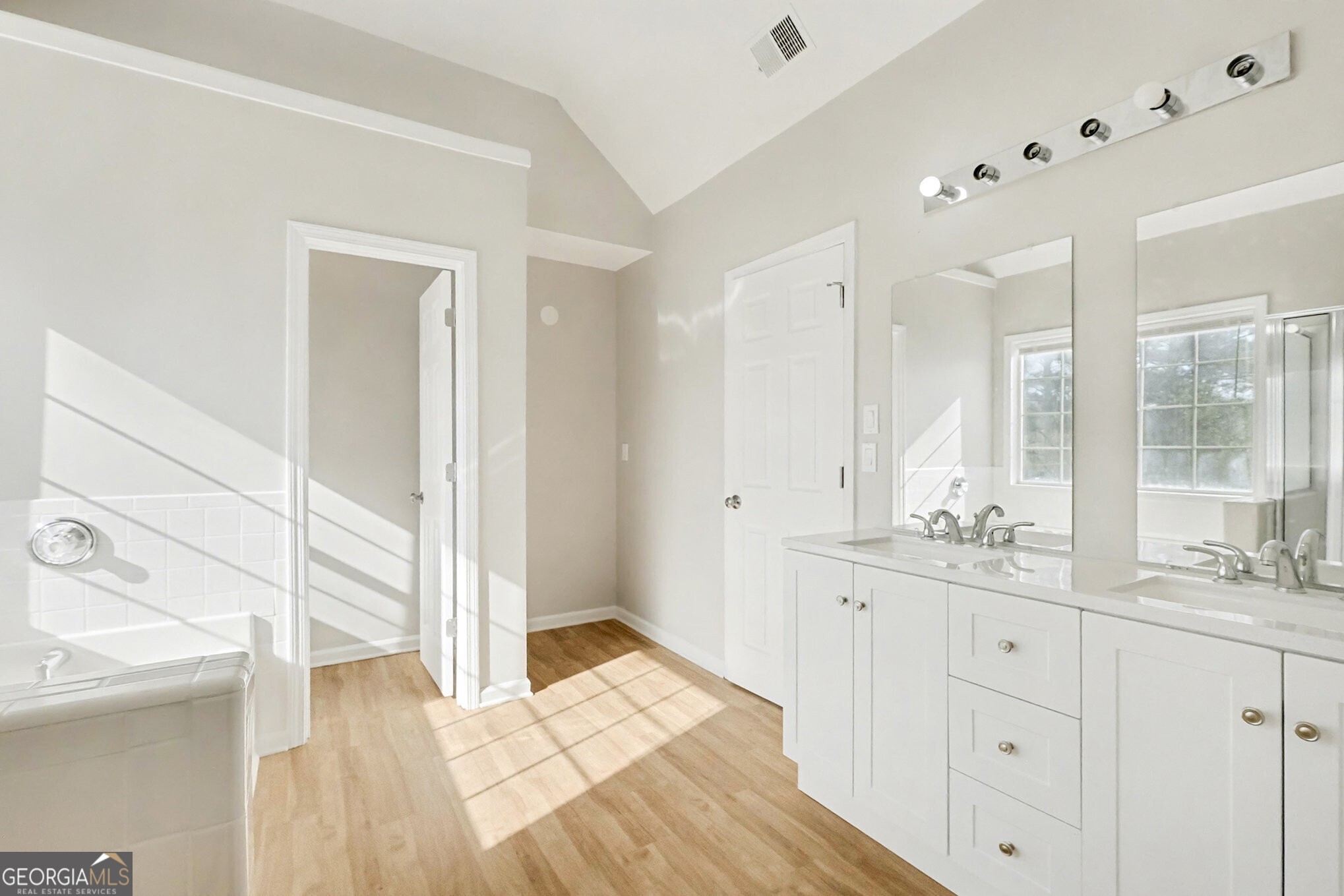 4001 Kingsbrook Boulevard