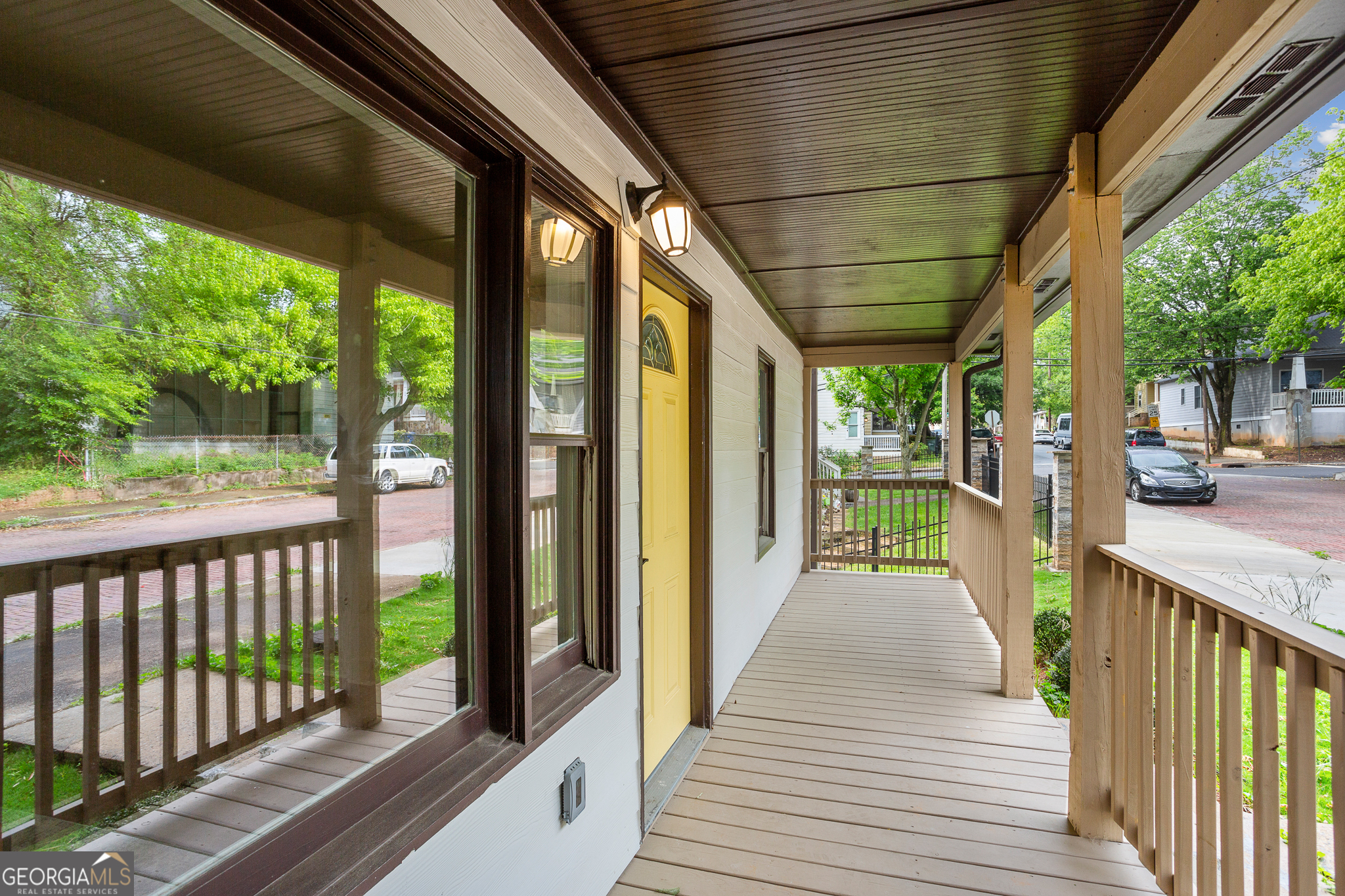 698 Garibaldi Street SW