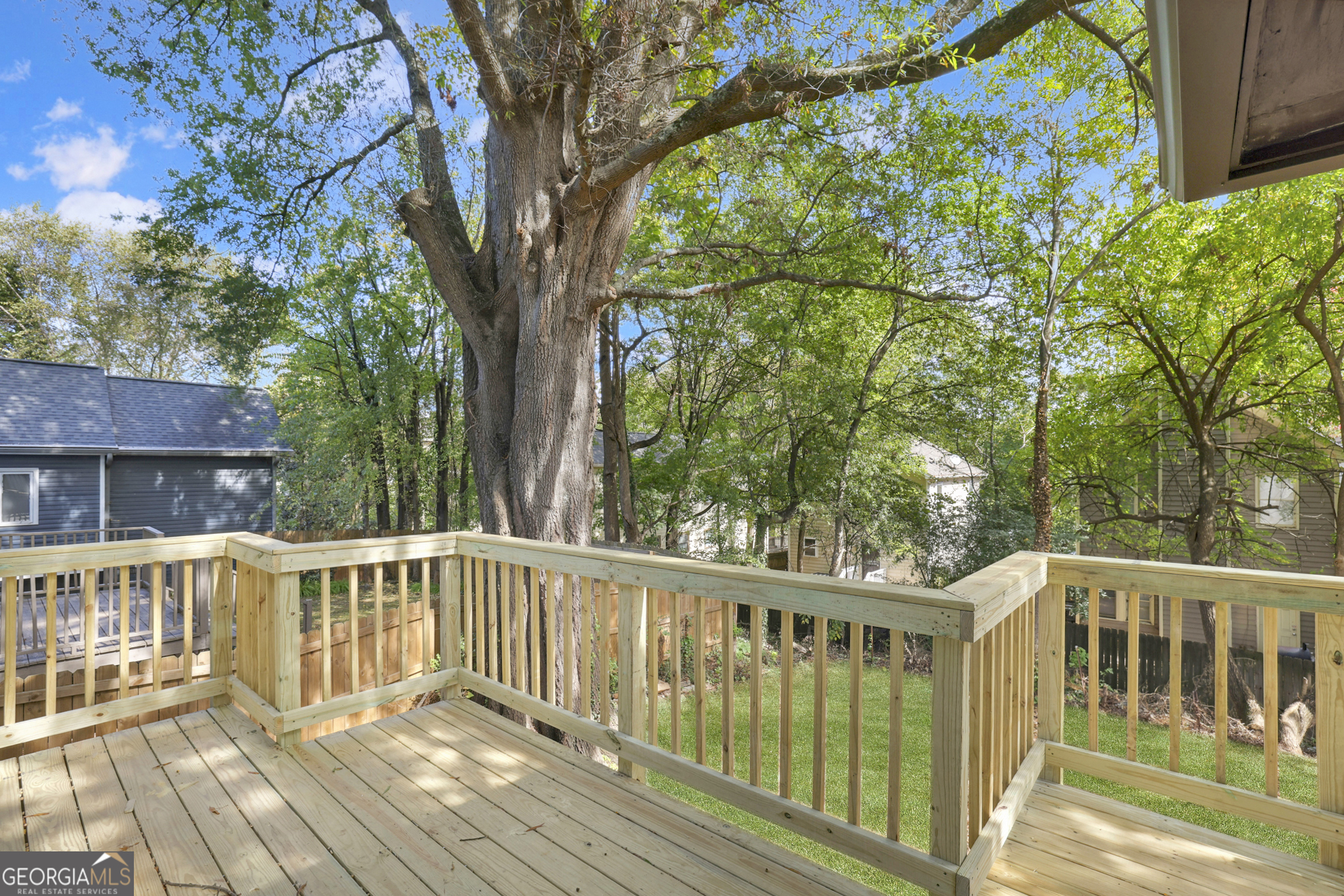 698 Garibaldi Street SW