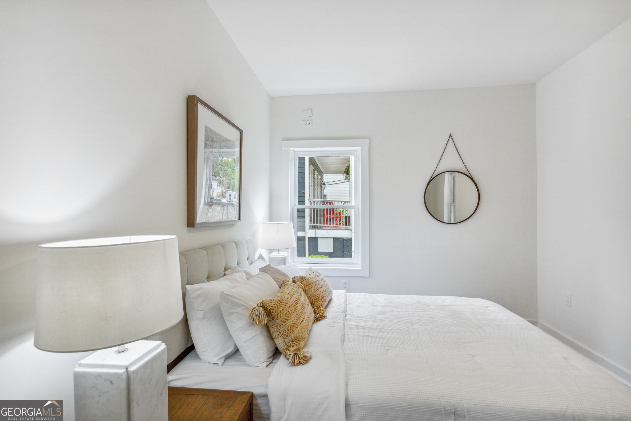 698 Garibaldi Street SW