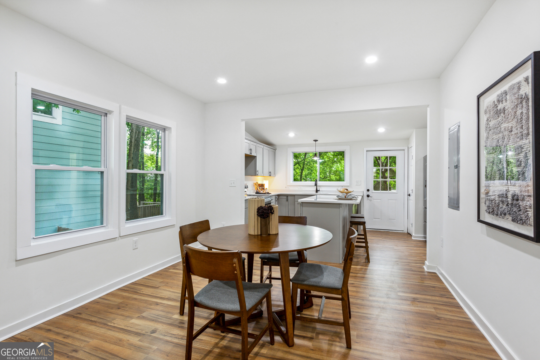 698 Garibaldi Street SW