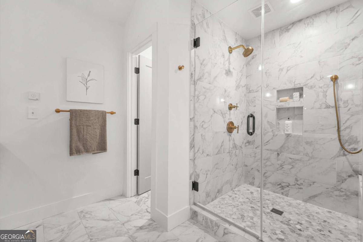 2205 Meador Avenue SE