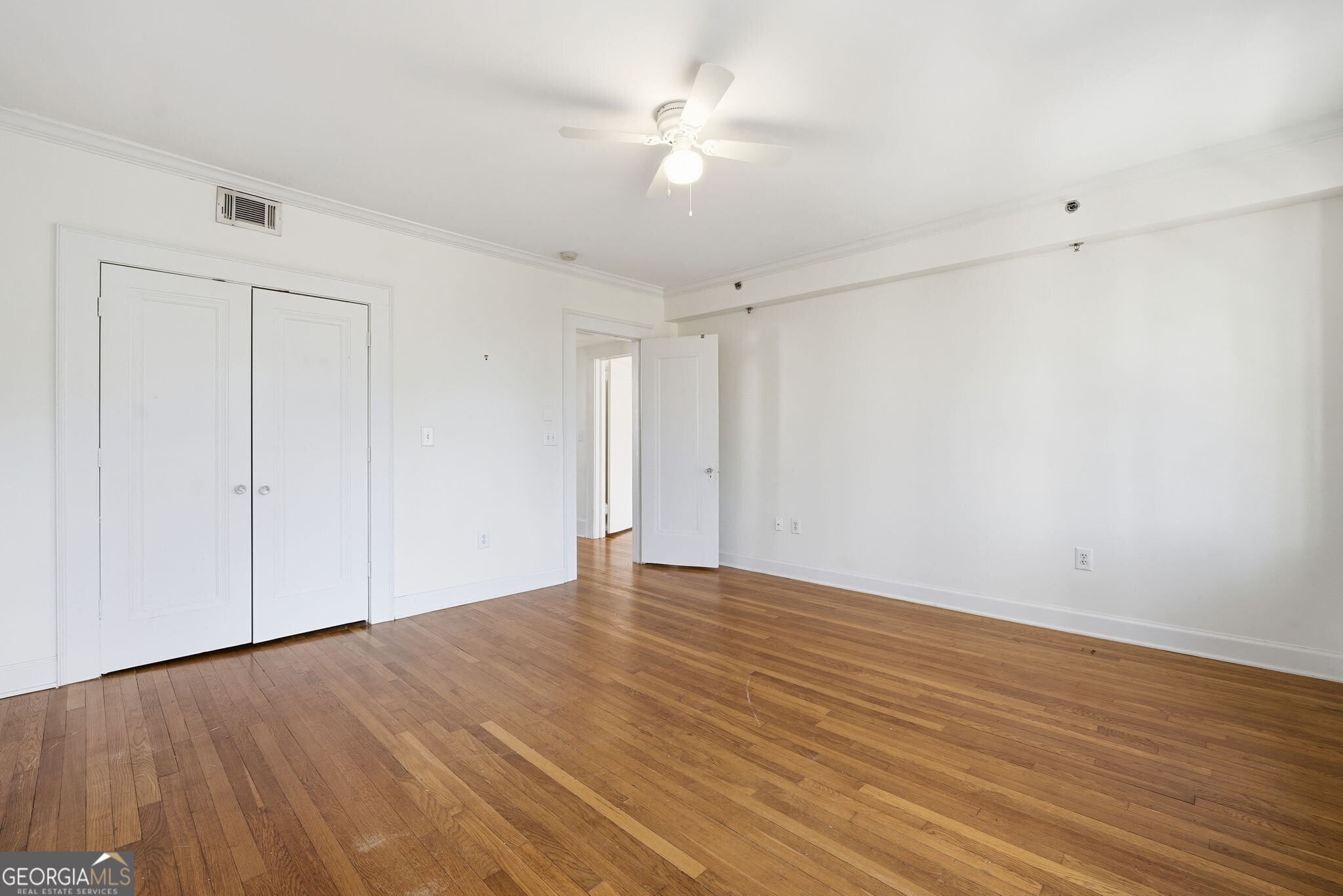 2814 Peachtree Road NW # 4