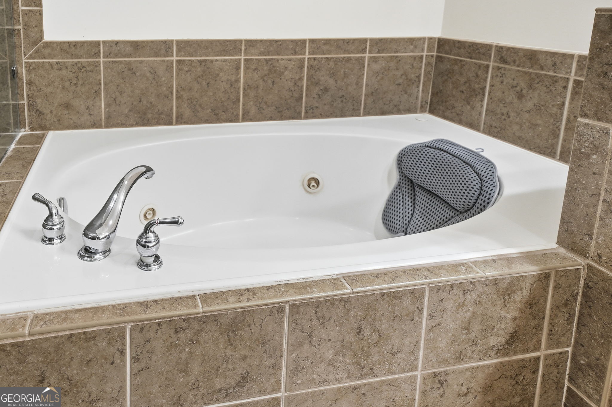 1508 Whitehead Bluff NW