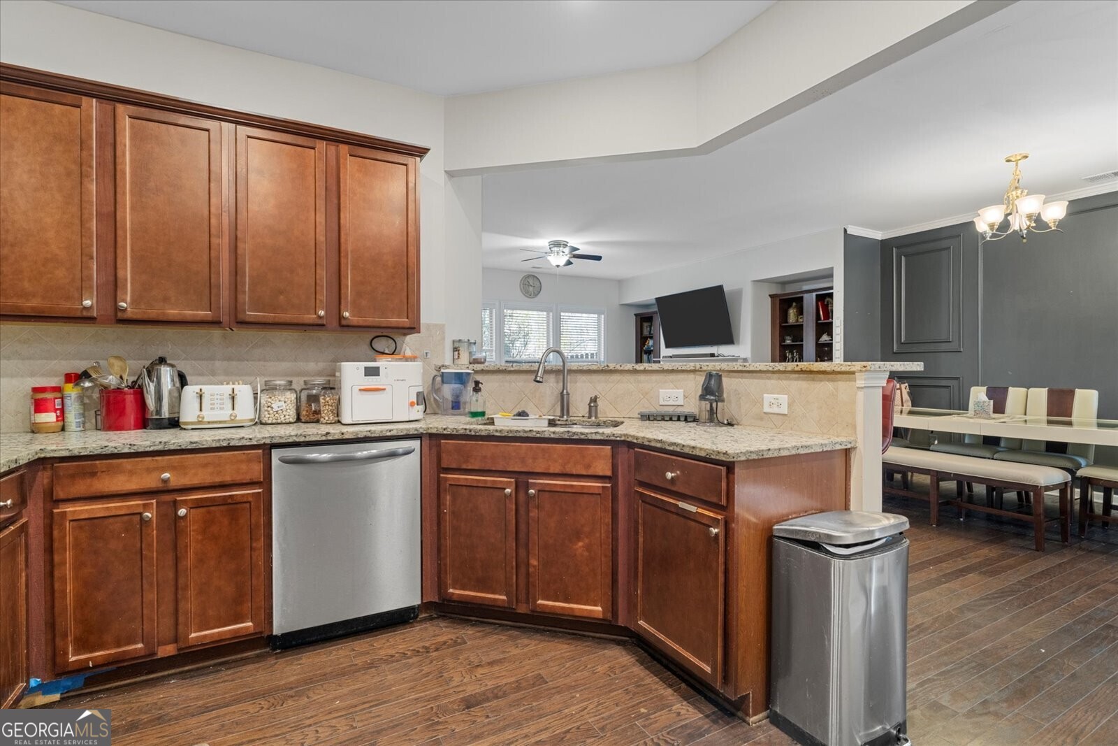 1615 Hampton Oaks Drive