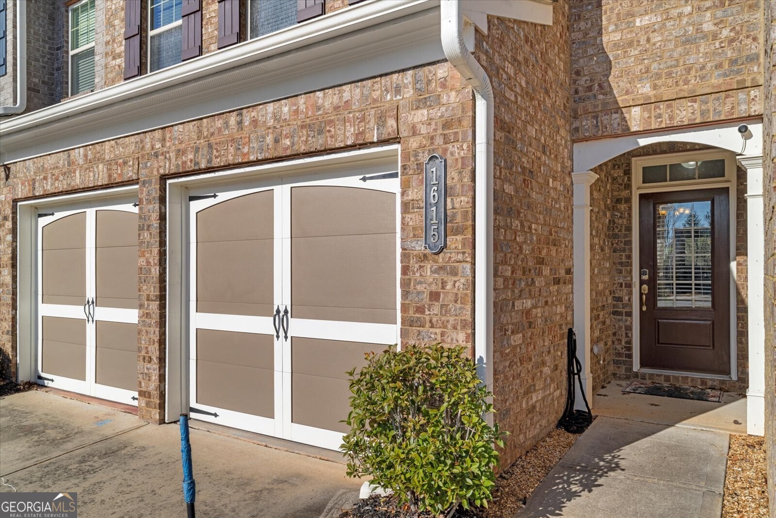 1615 Hampton Oaks Drive