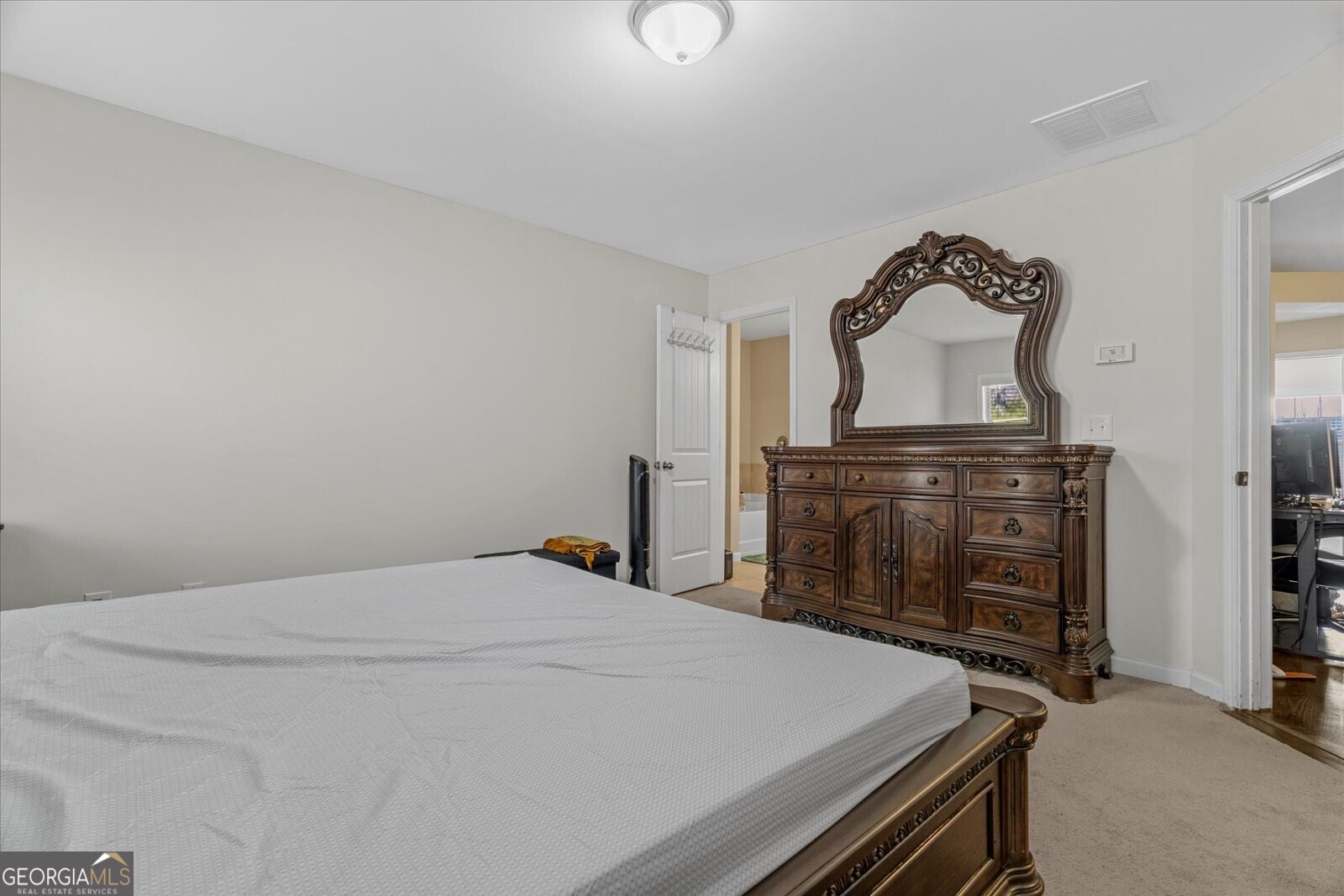 1615 Hampton Oaks Drive