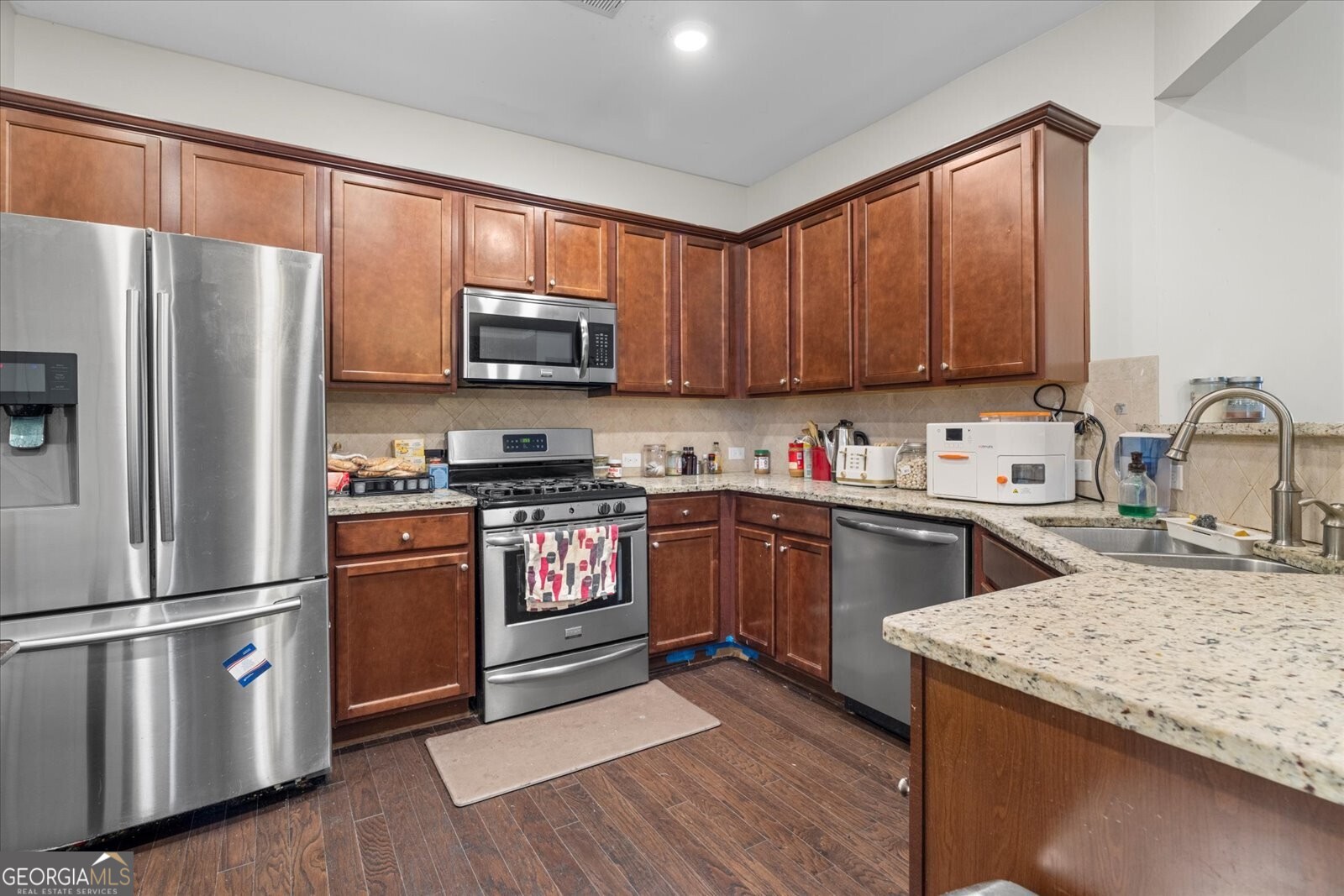 1615 Hampton Oaks Drive