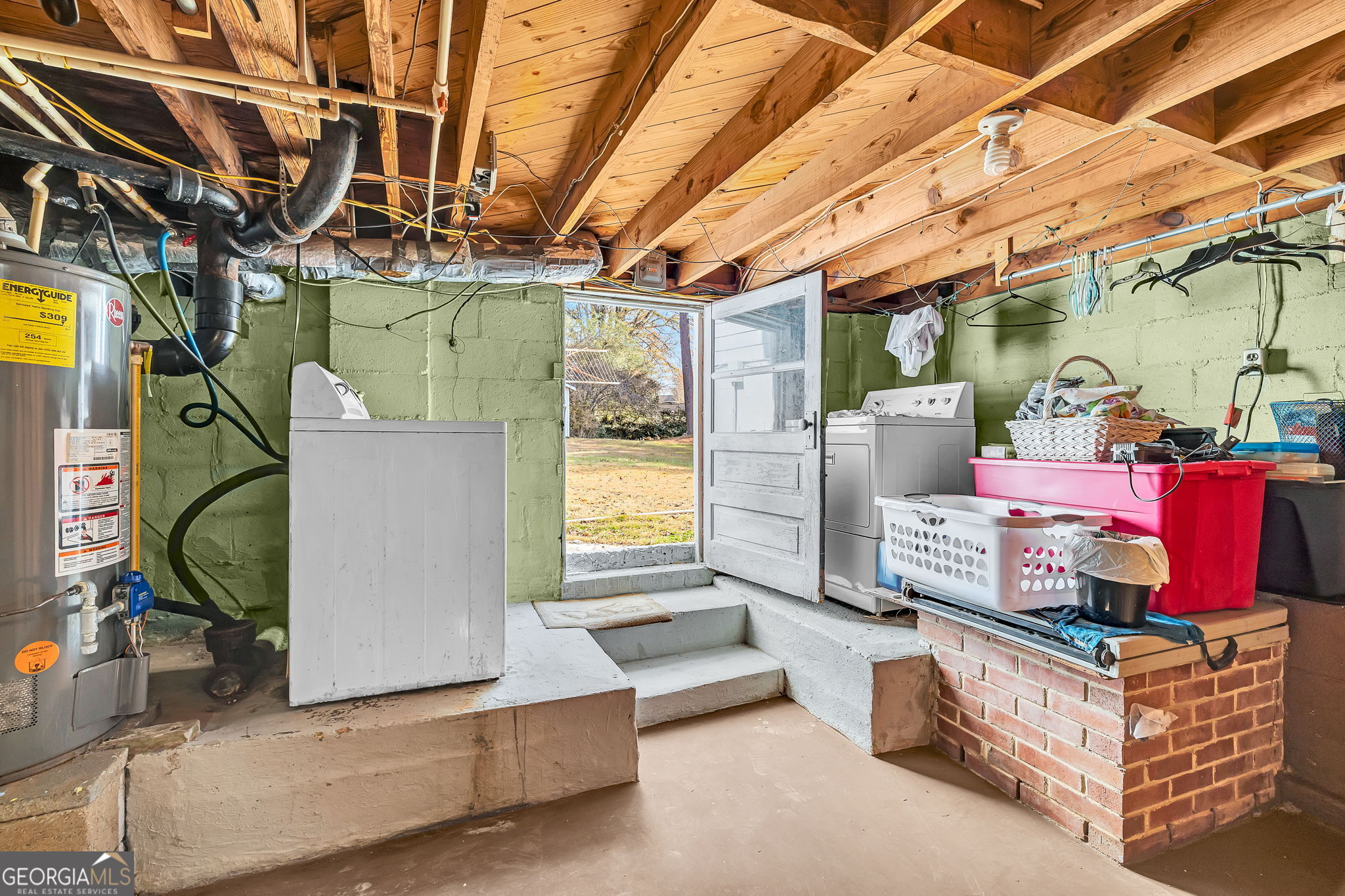 349 Virginia Place SE