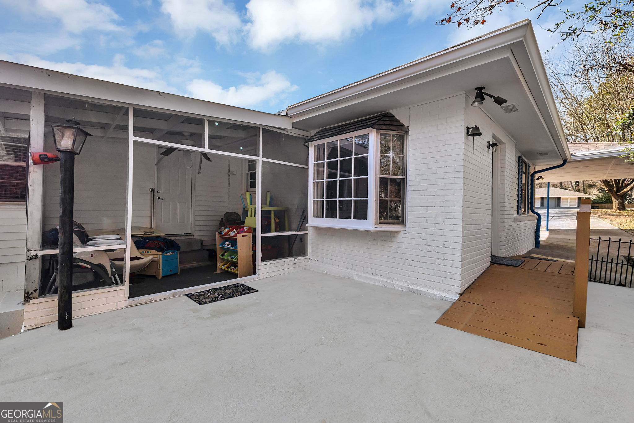 349 Virginia Place SE