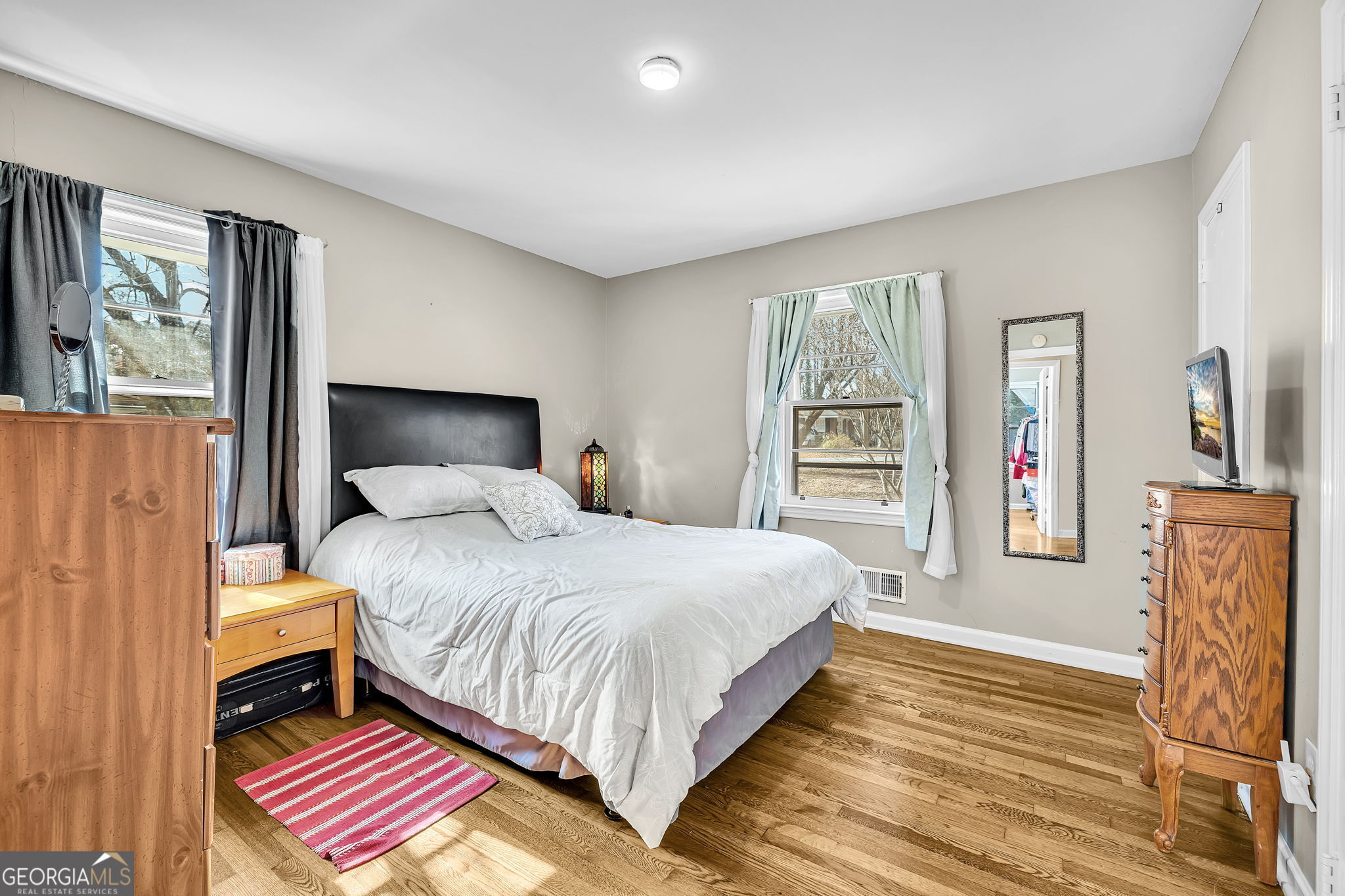 349 Virginia Place SE